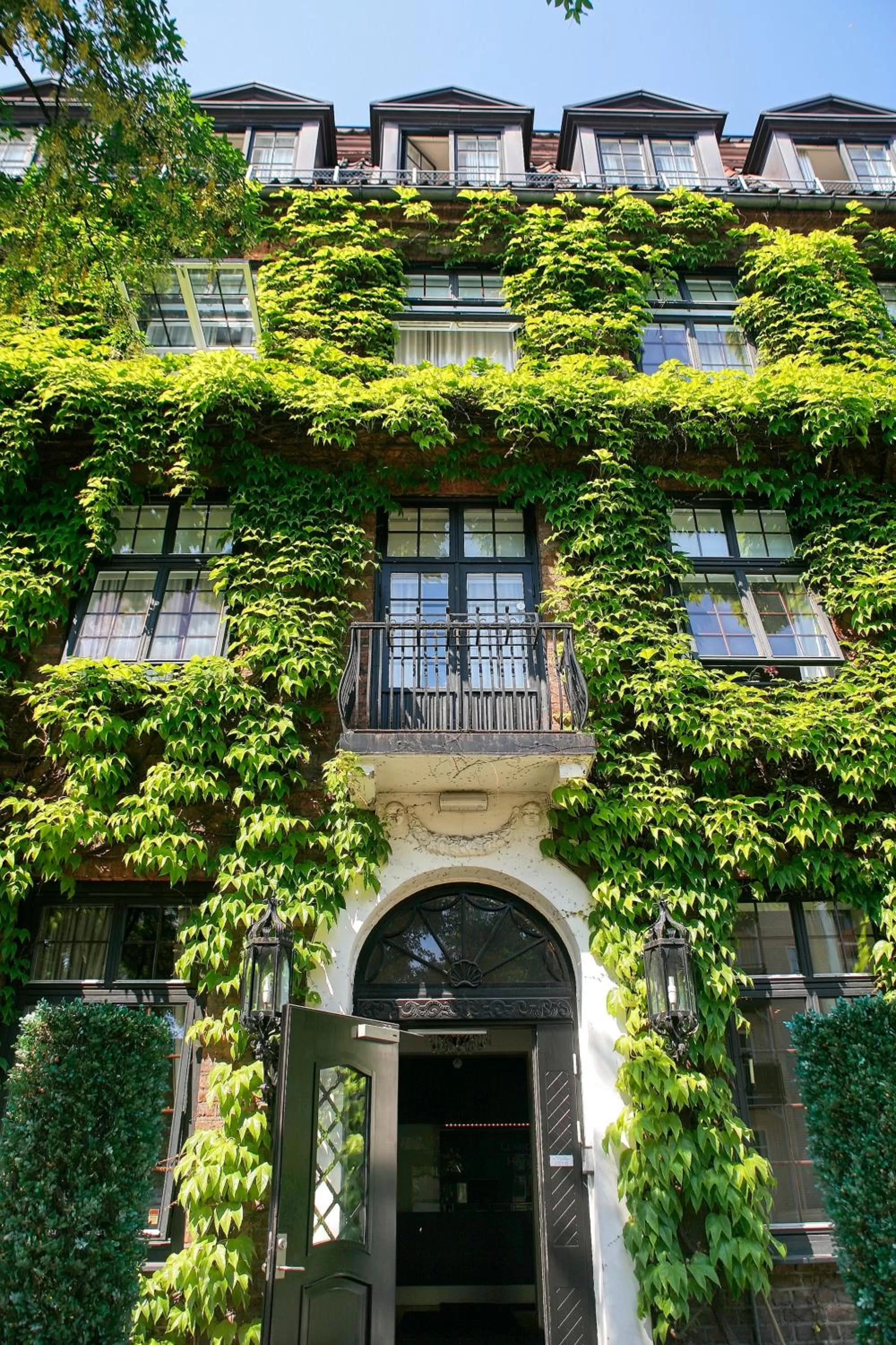 Facade/entrance in Home Hotel Gabelshus