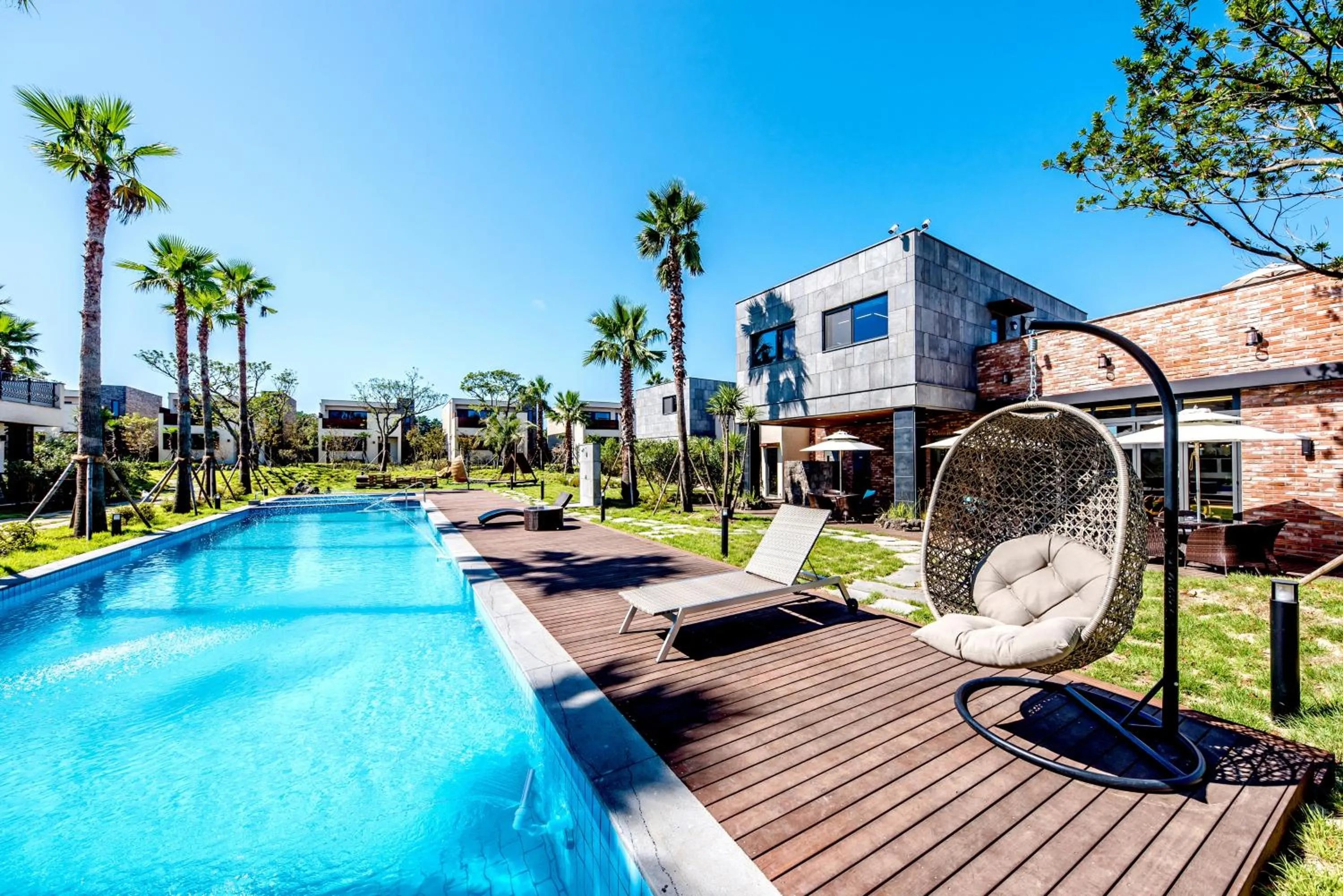 Swimming pool in Arts Spa&Poolvilla