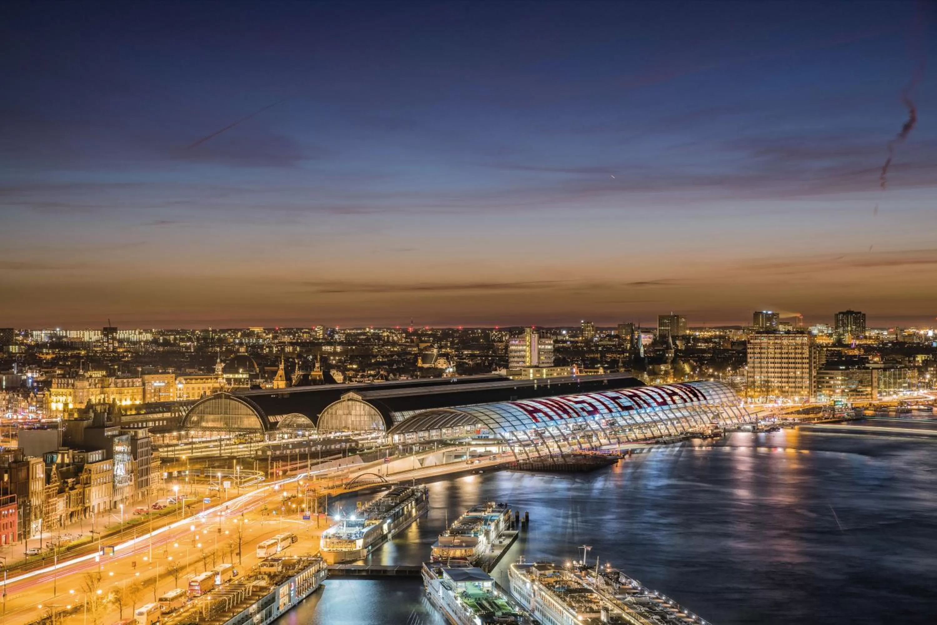 City view in Mövenpick Hotel Amsterdam City Centre