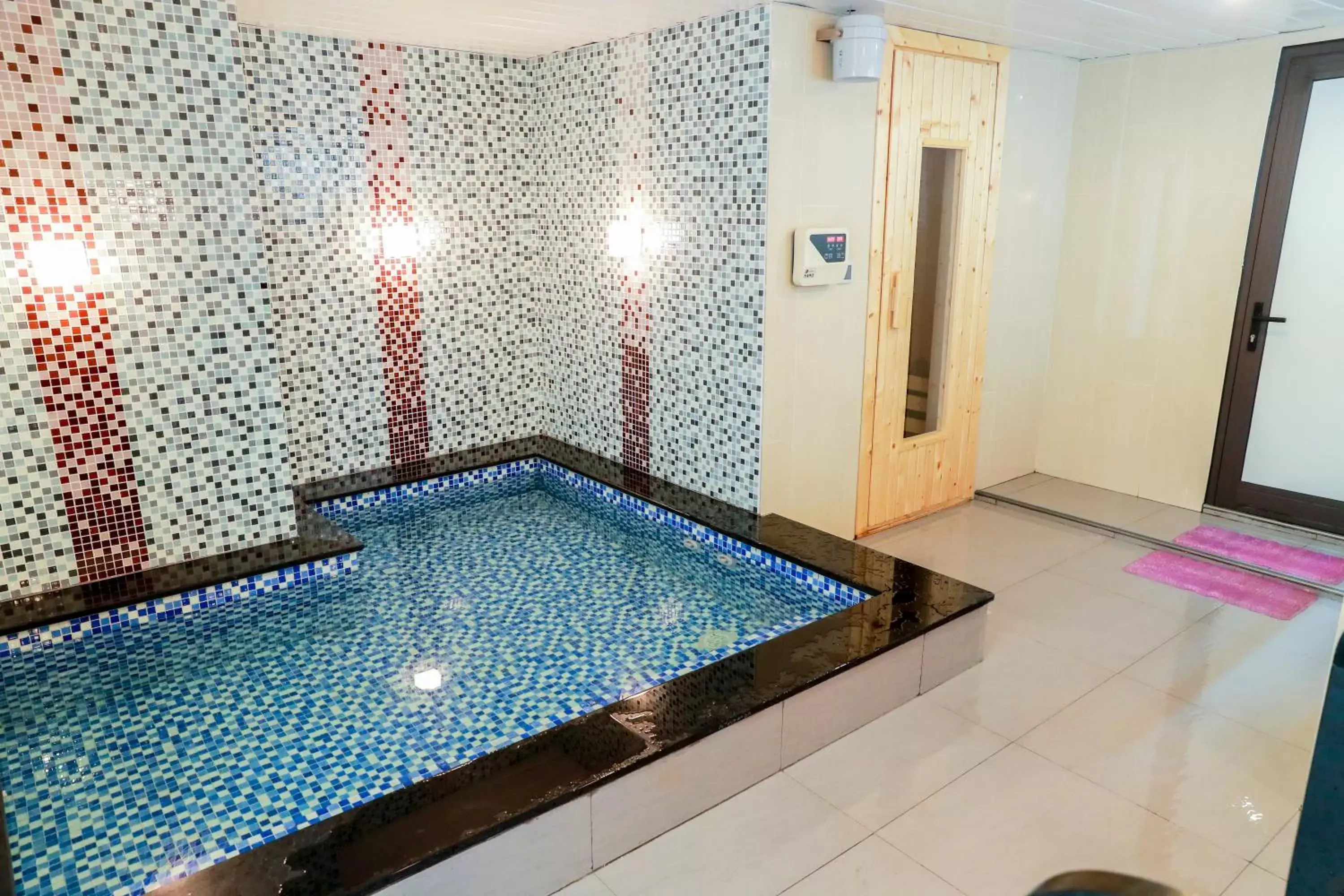 Sauna, Swimming Pool in Kuretake Inn Kim Ma 132