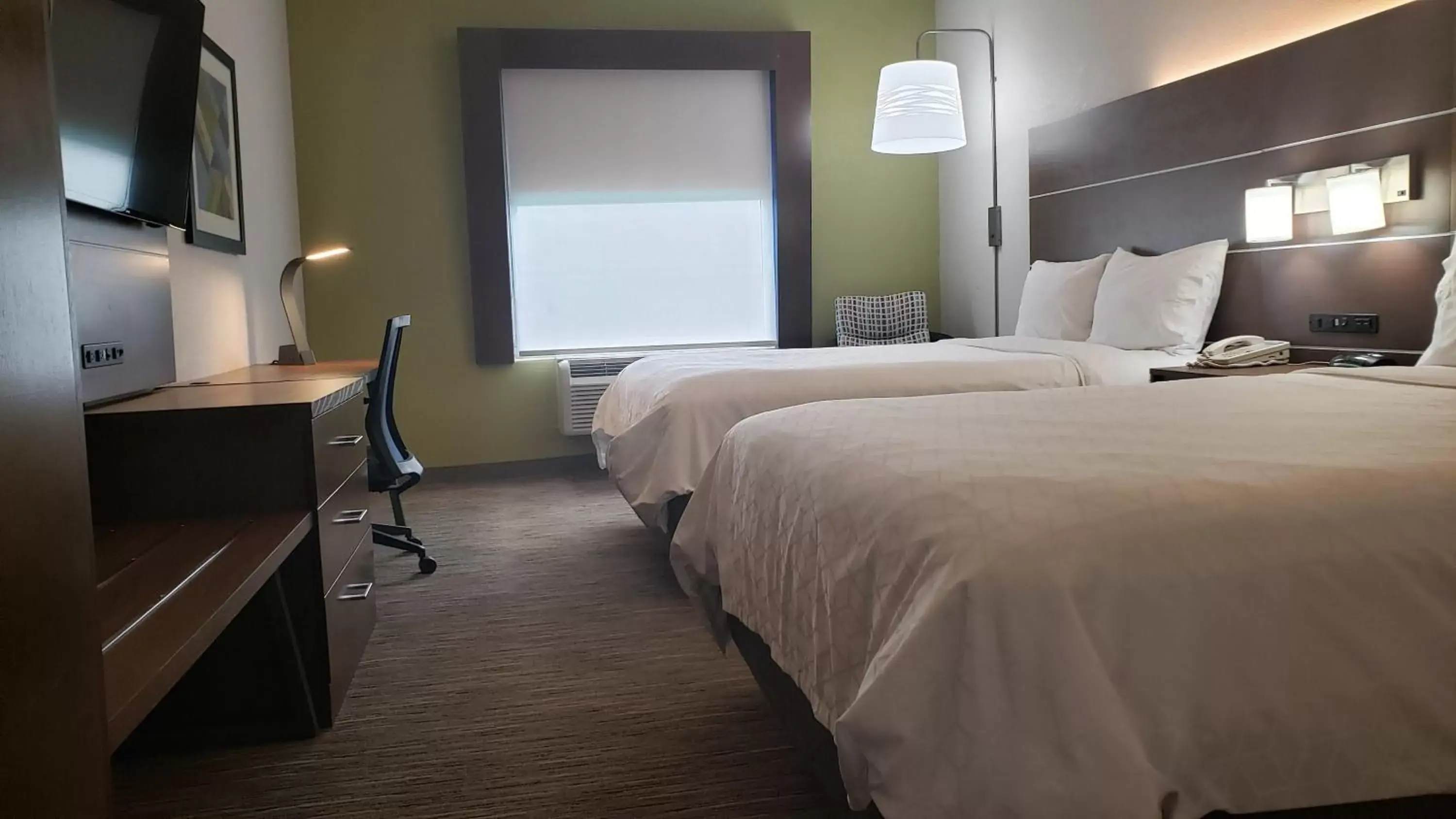 Photo of the whole room, Bed in Holiday Inn Express Hotel and Suites Weslaco, an IHG Hotel