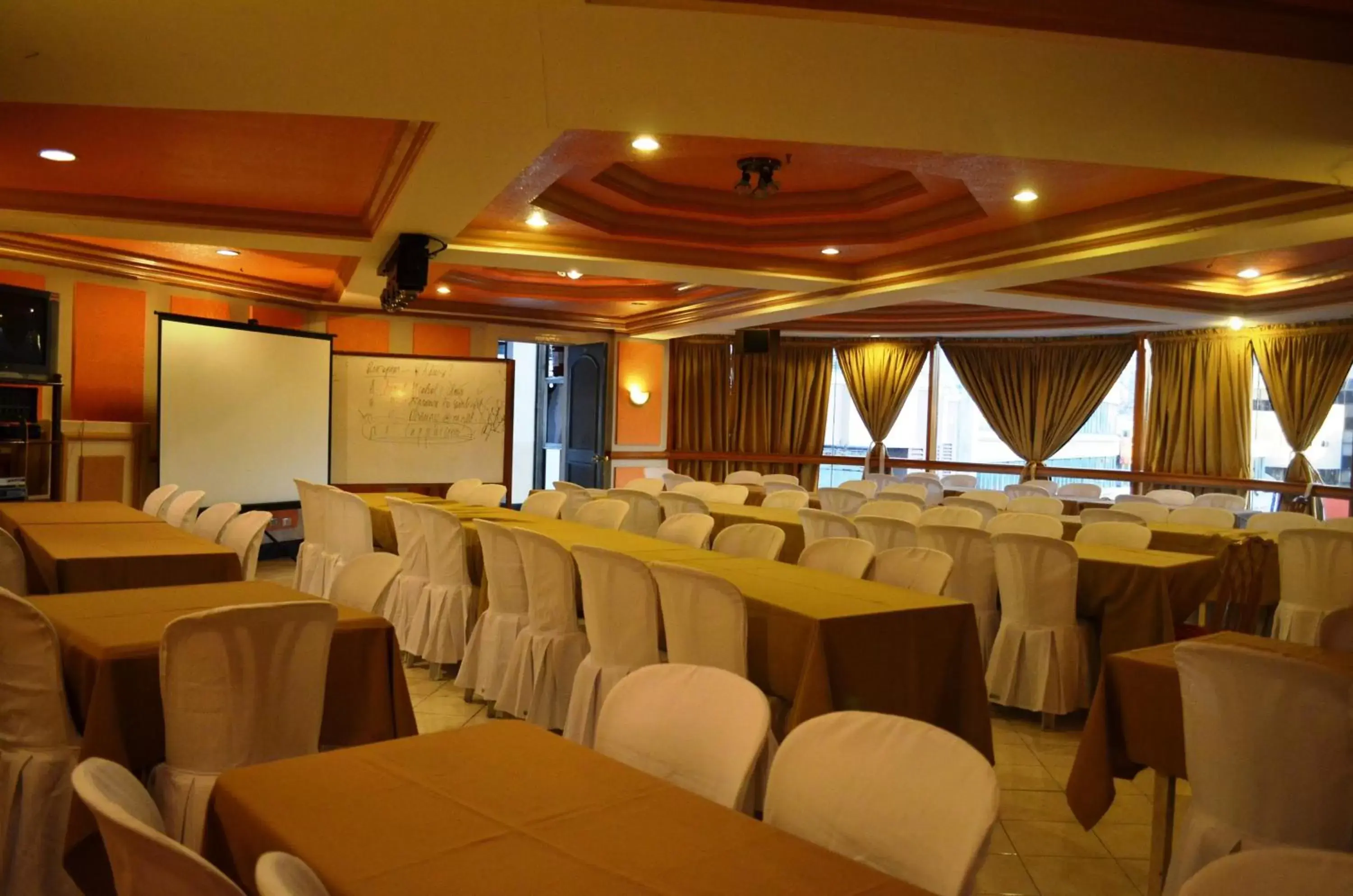 Business facilities, Banquet Facilities in Elegant Circle Inn
