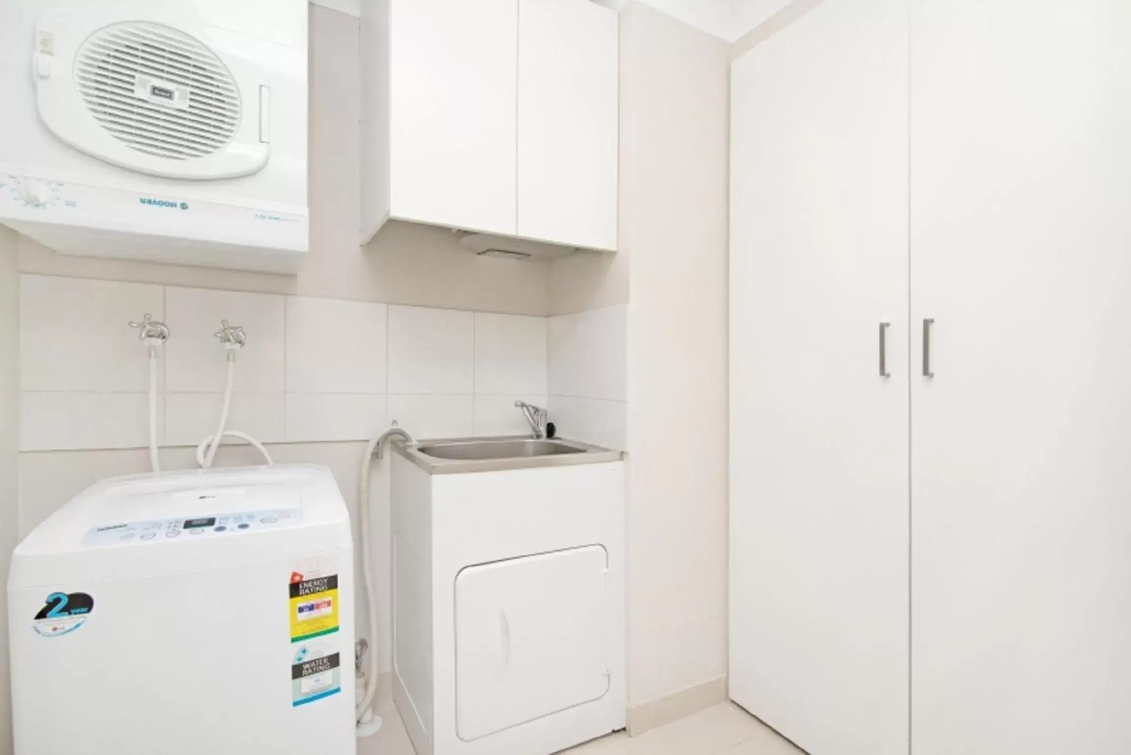 Area and facilities, Kitchen/Kitchenette in Argus Apartments Darwin