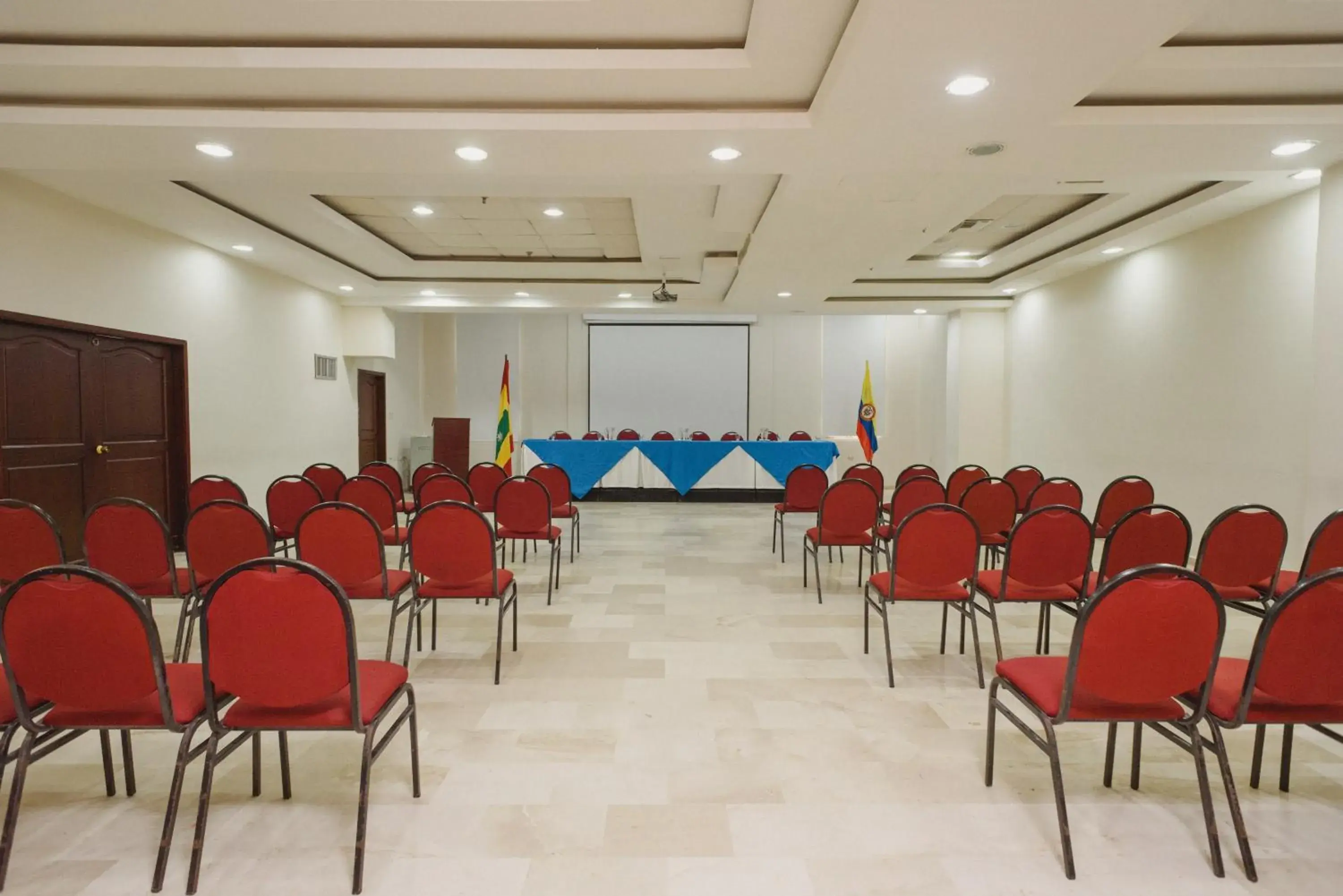 Meeting/conference room in Howard Johnson Hotel Versalles Barranquilla