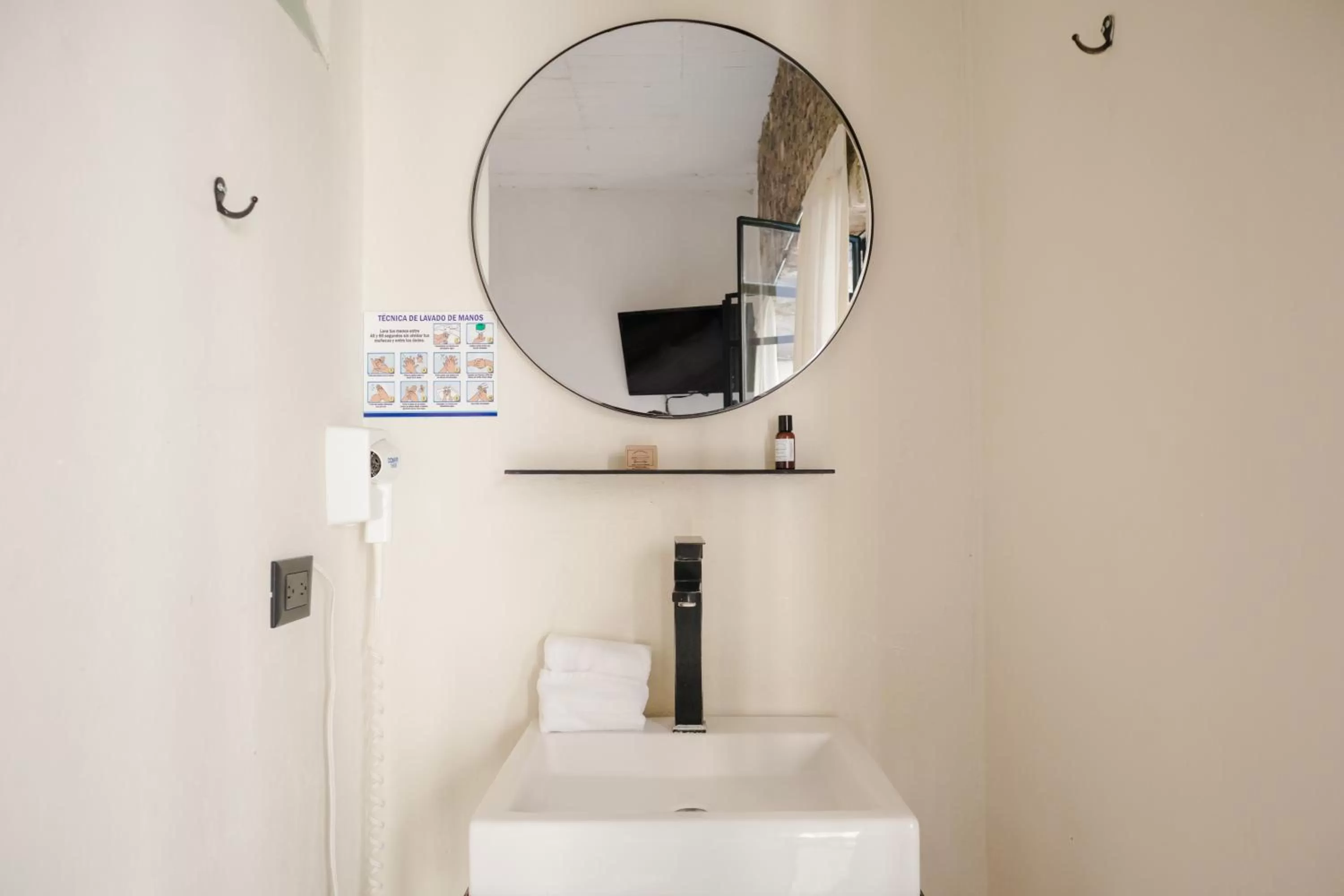 Bathroom in Hotel Maria Isabela