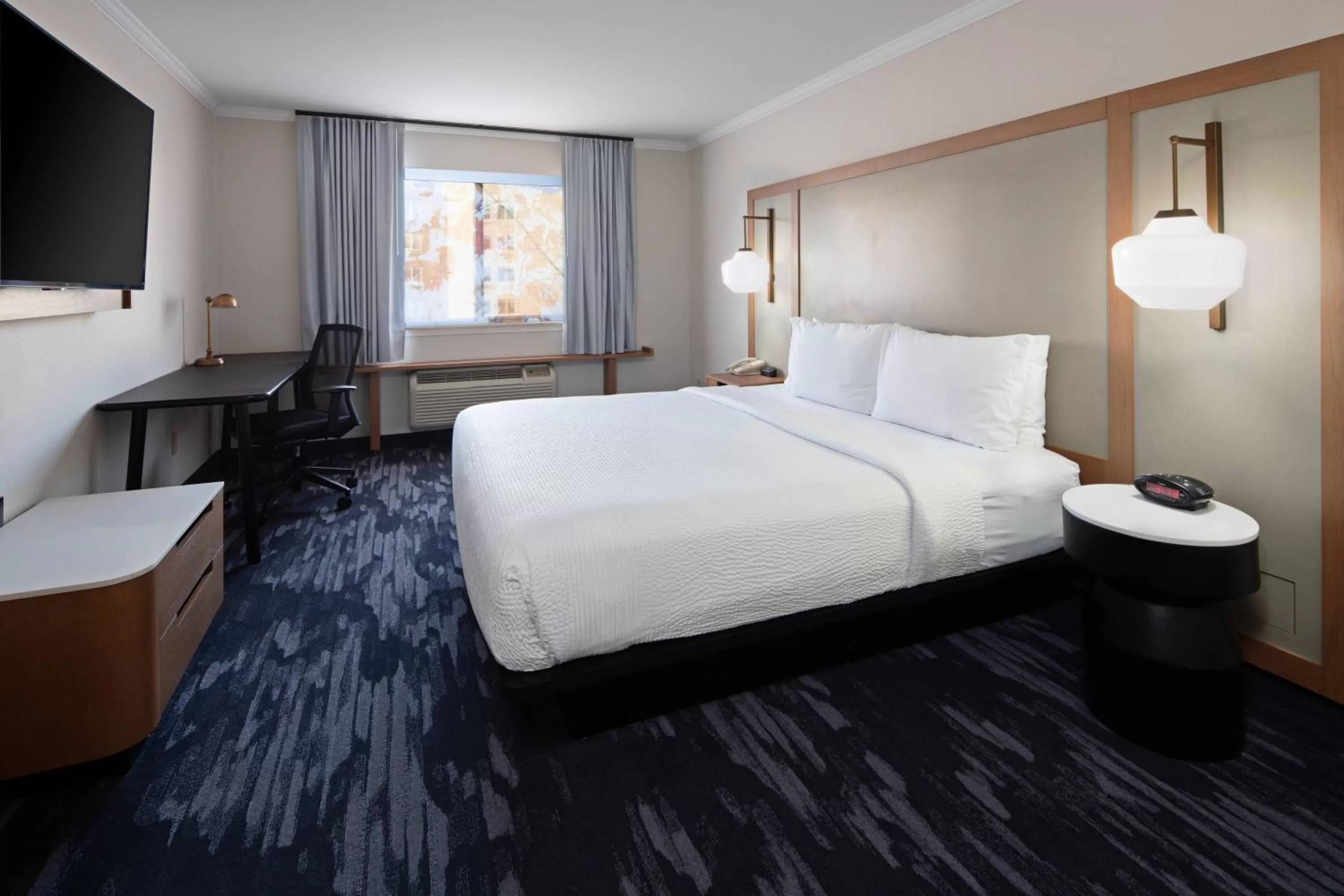 Photo of the whole room, Bed in Fairfield by Marriott Inn & Suites Seattle Sea-Tac Airport
