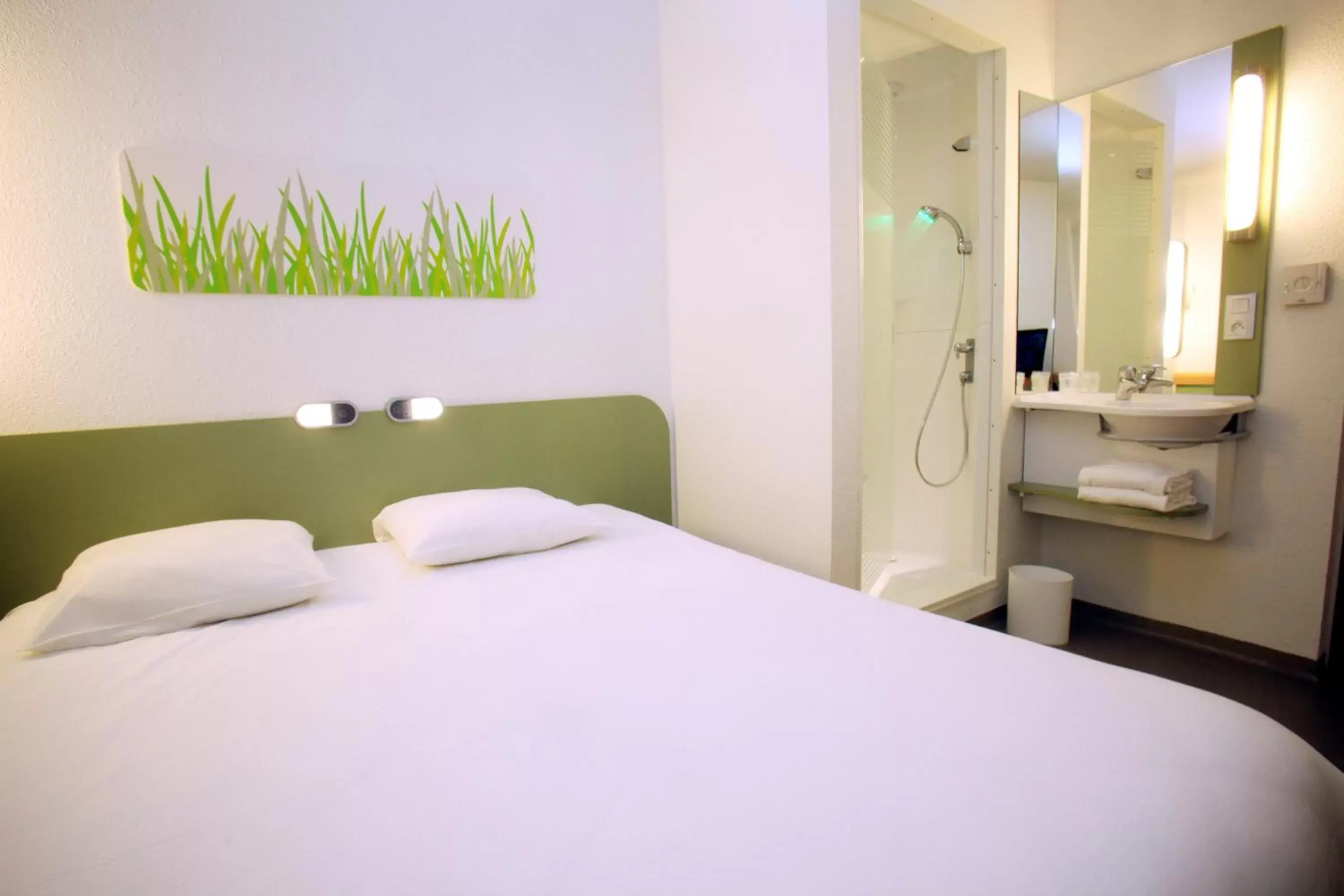 Bed in Ibis Budget Nantes Reze Aeroport