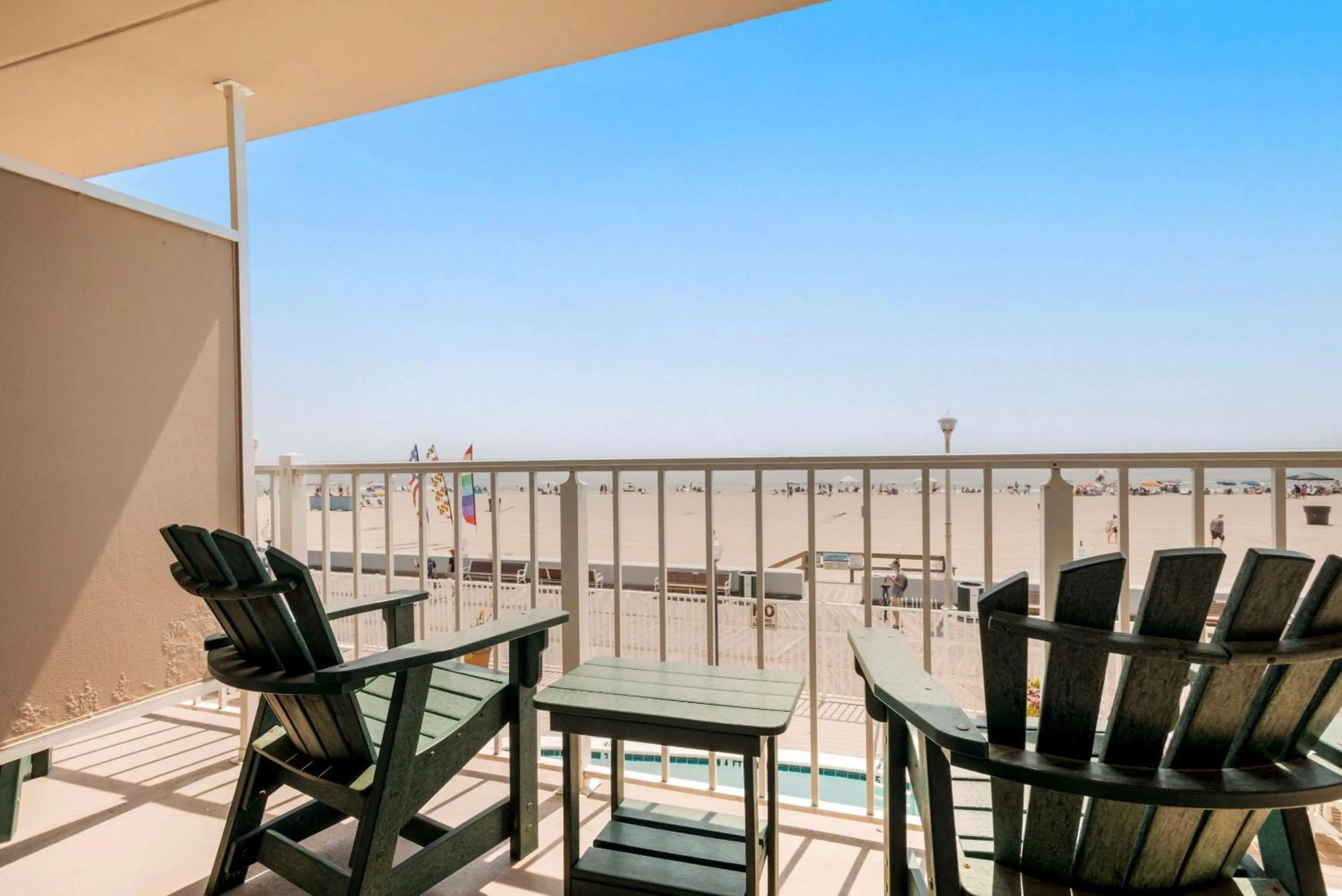 Balcony/Terrace in Comfort Inn Ocean City Boardwalk