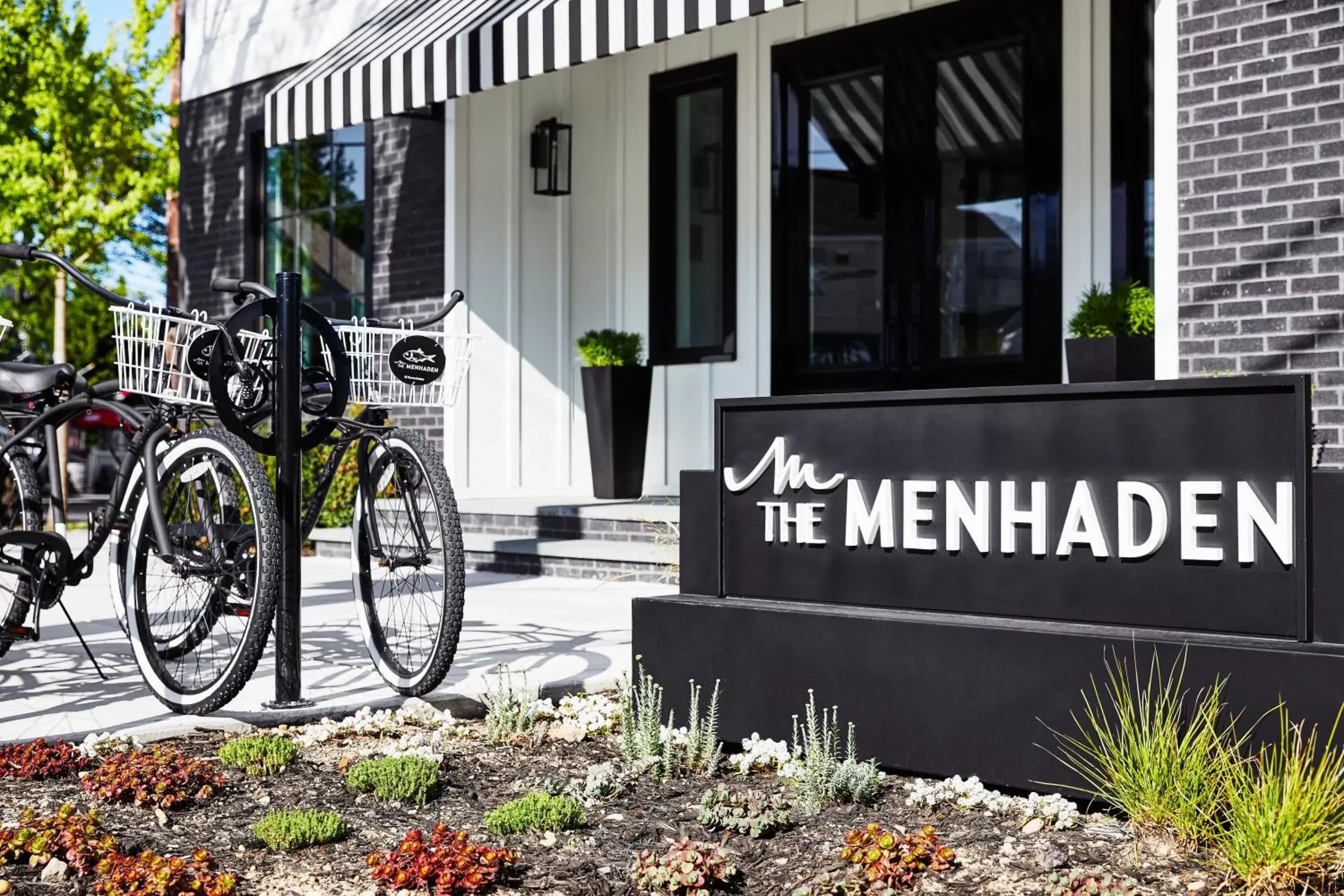 Facade/entrance in The Menhaden Hotel