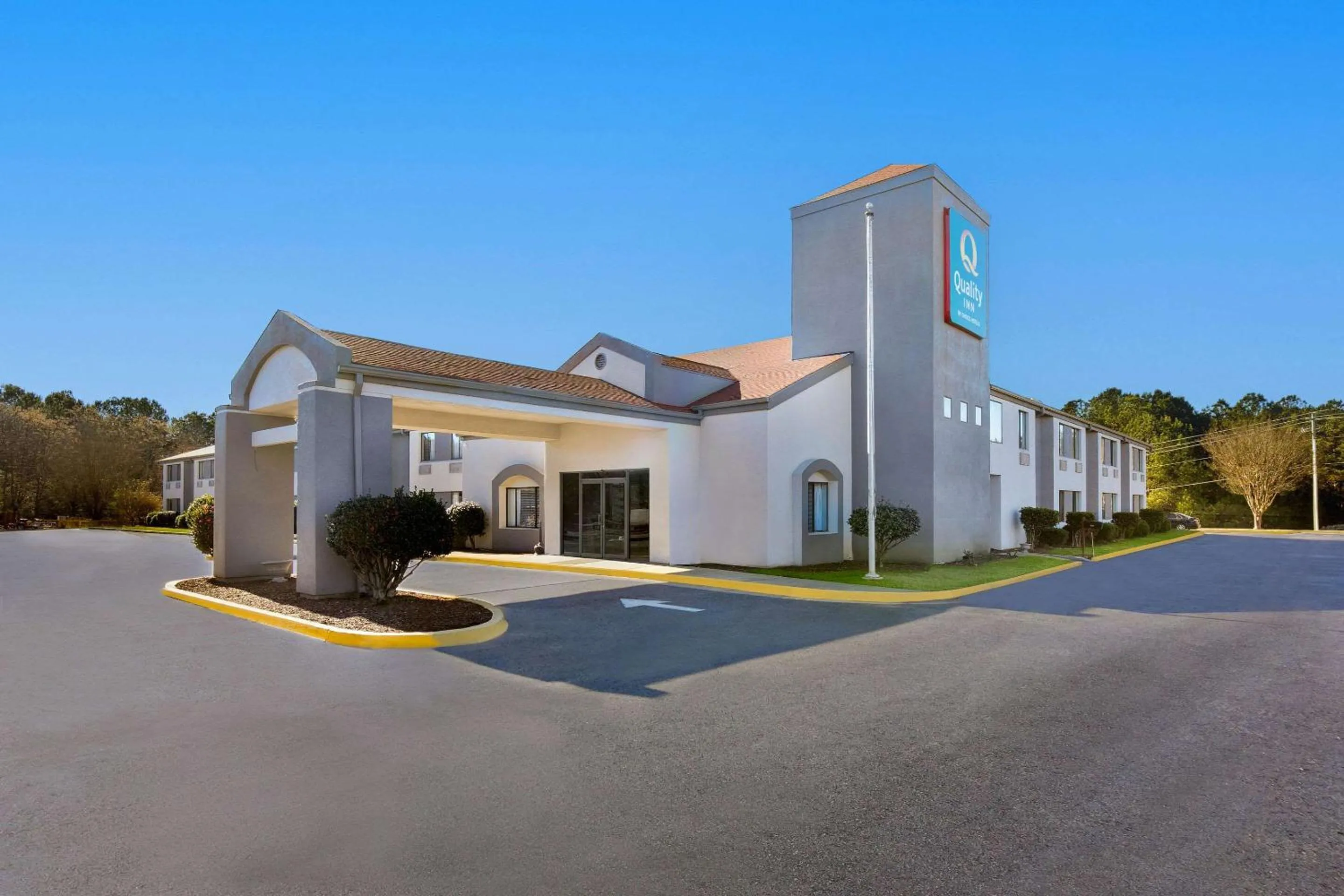 Property building in Quality Inn