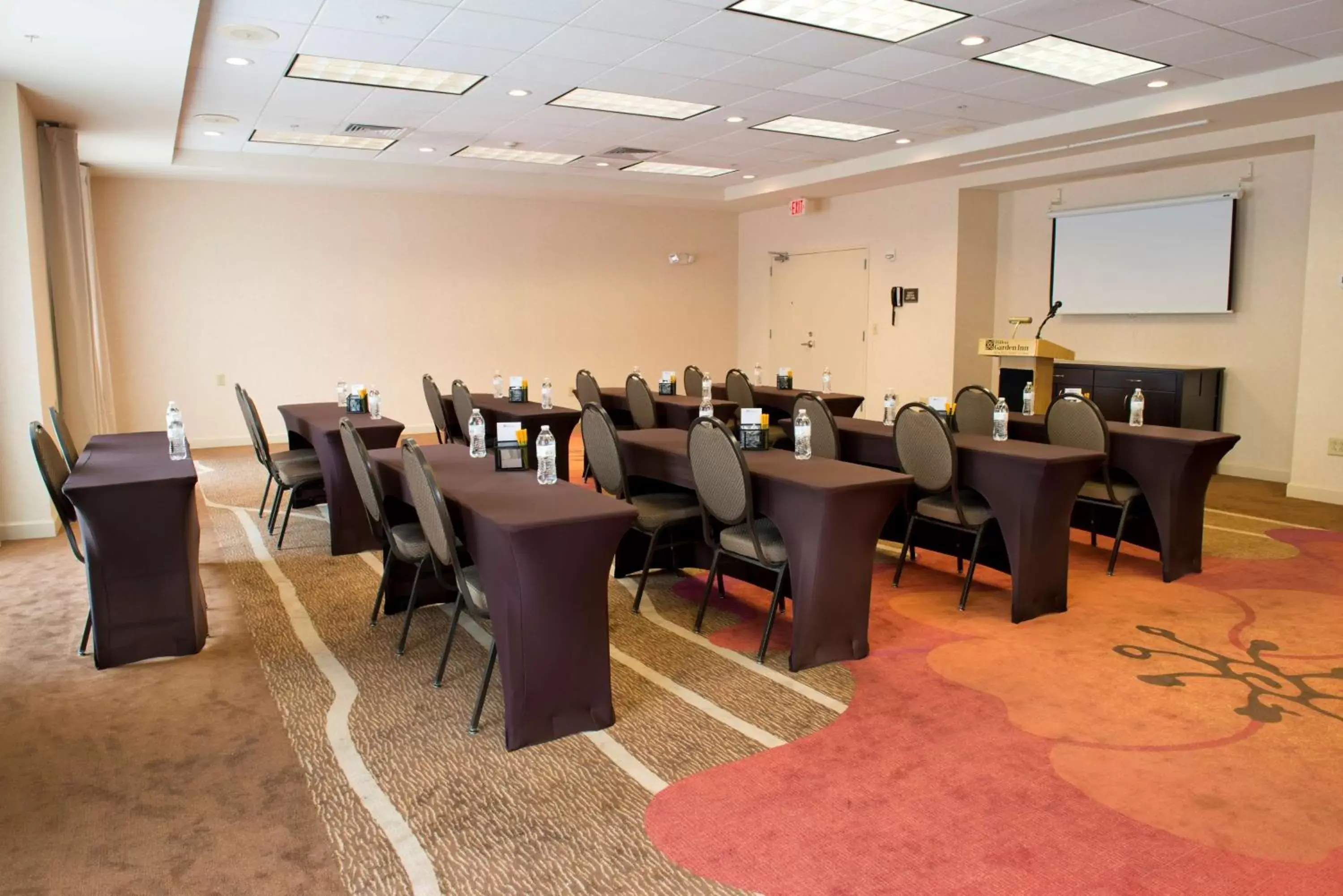 Meeting/conference room, Restaurant/Places to Eat in Hilton Garden Inn Rock Hill