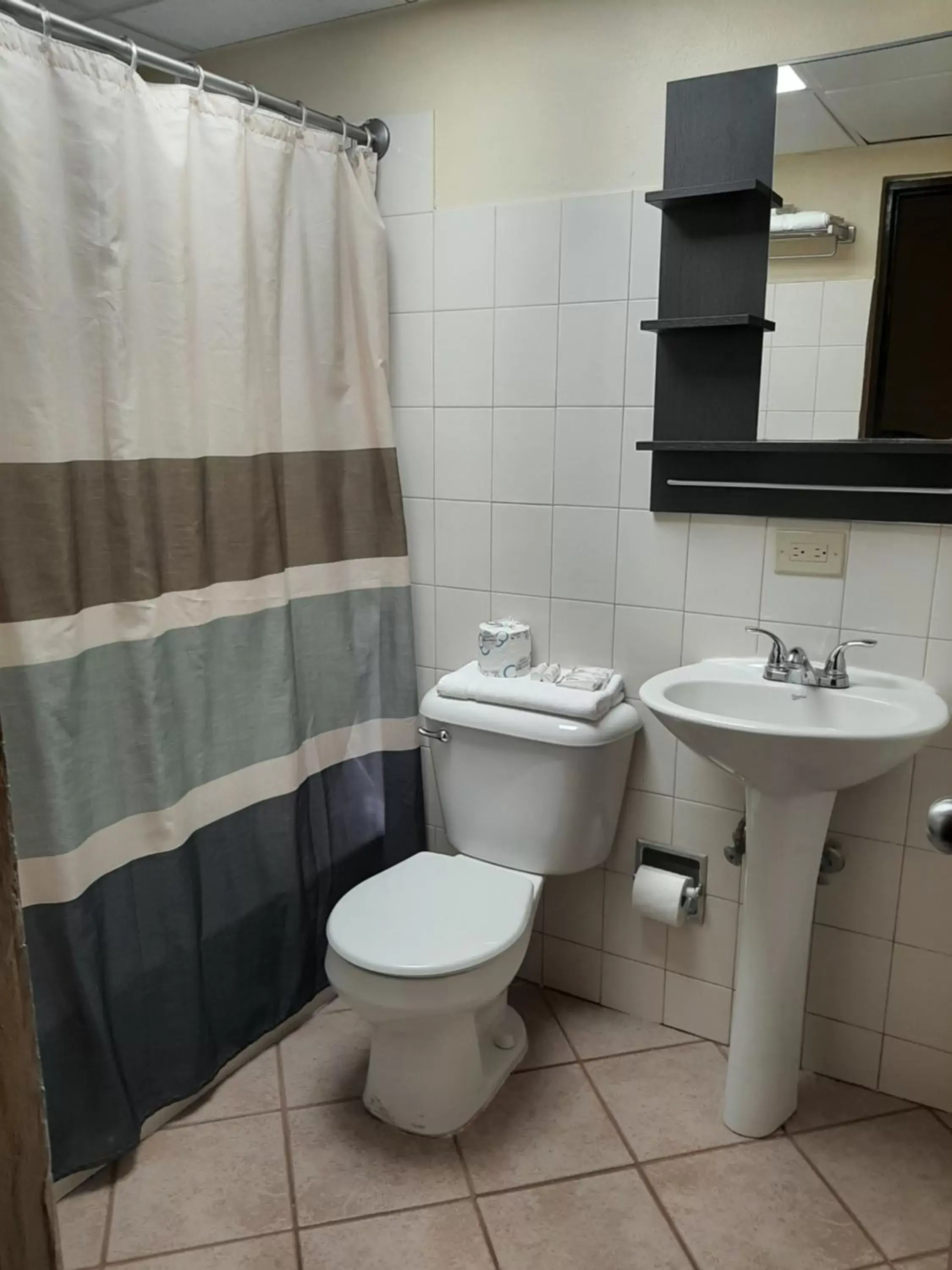 Bathroom in Hotel Villa del Sol