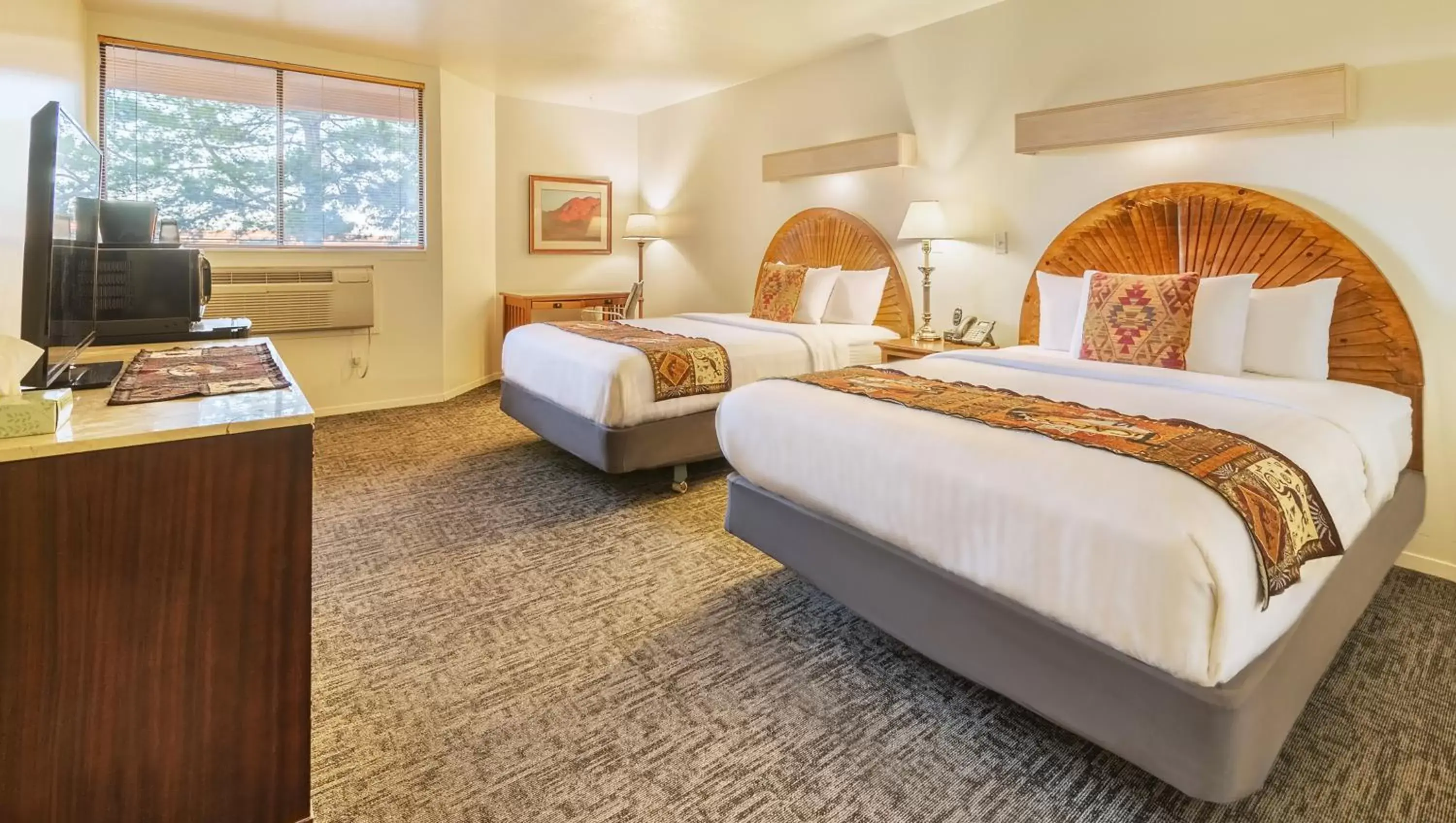 Queen Room - Disability Access in Ticaboo Lodge Queen Room - Disability Access in Ticaboo Lodge