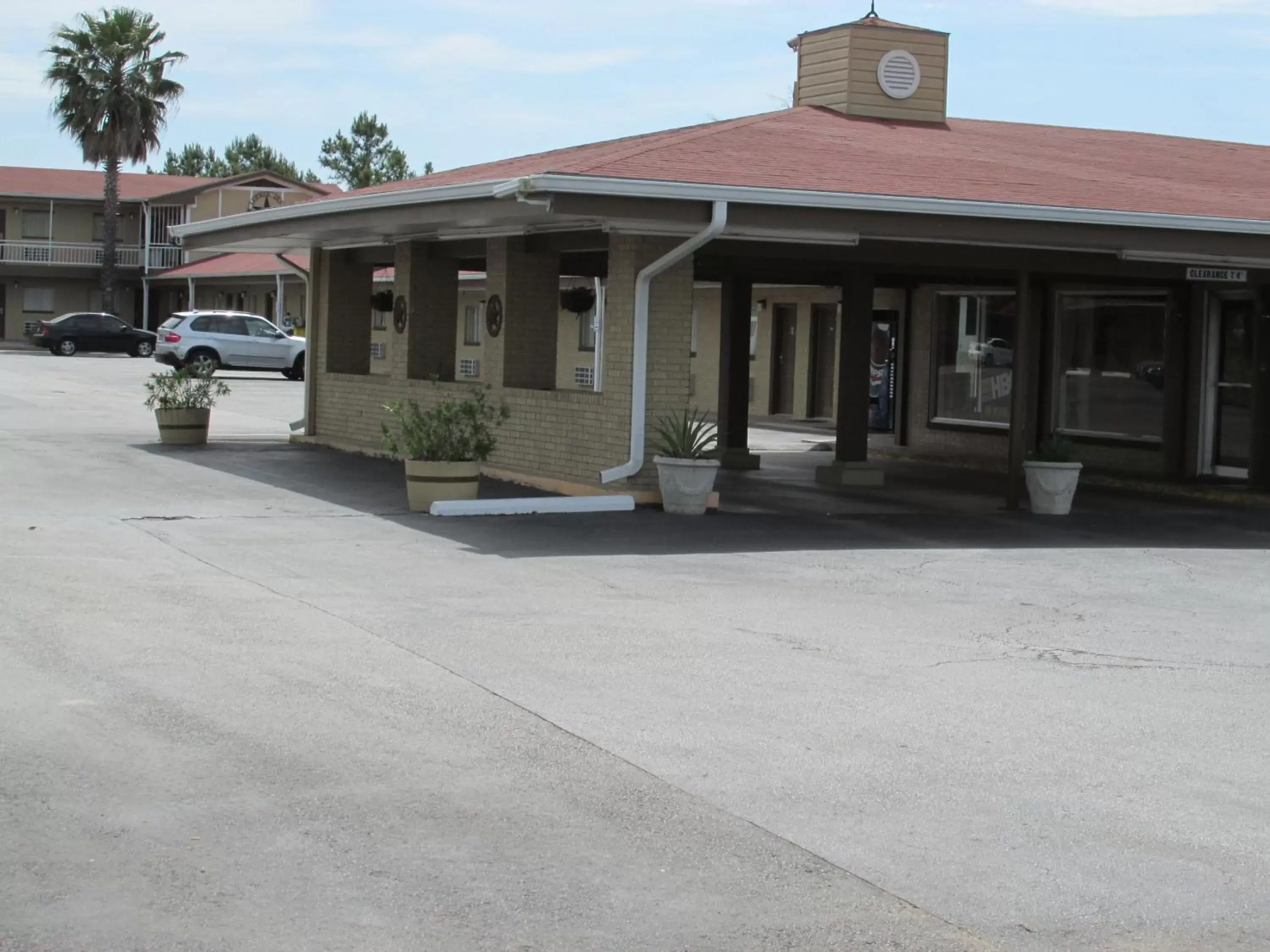 Facade/entrance, Property Building in Lufkin Inn