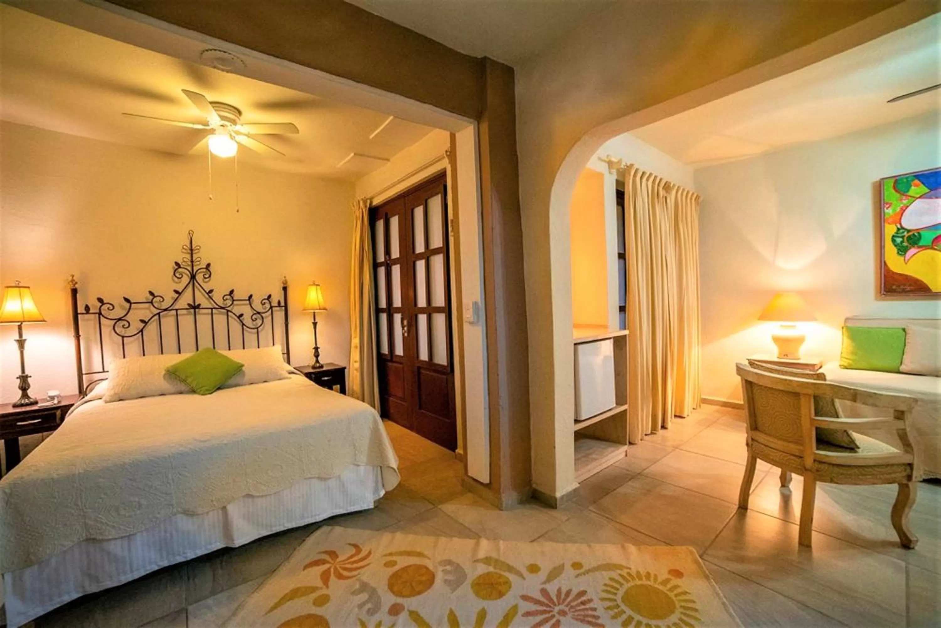 Photo of the whole room, Bed in Villa Mirasol
