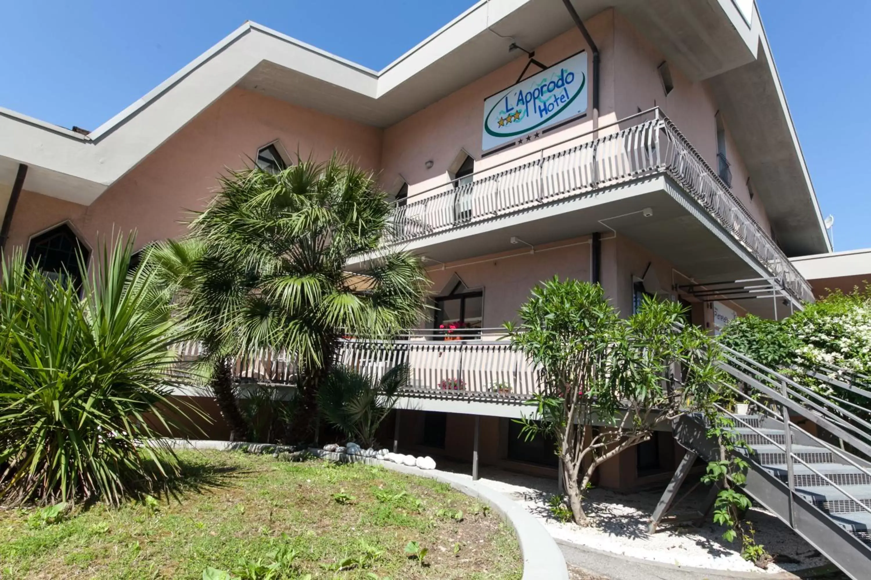 Facade/entrance, Property Building in L'Approdo Hotel