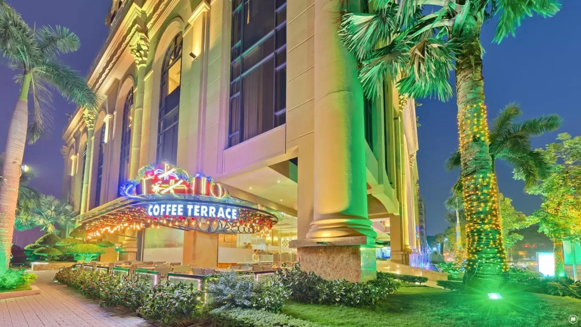 Property building in MerPerle Crystal Palace Property building in MerPerle Crystal Palace