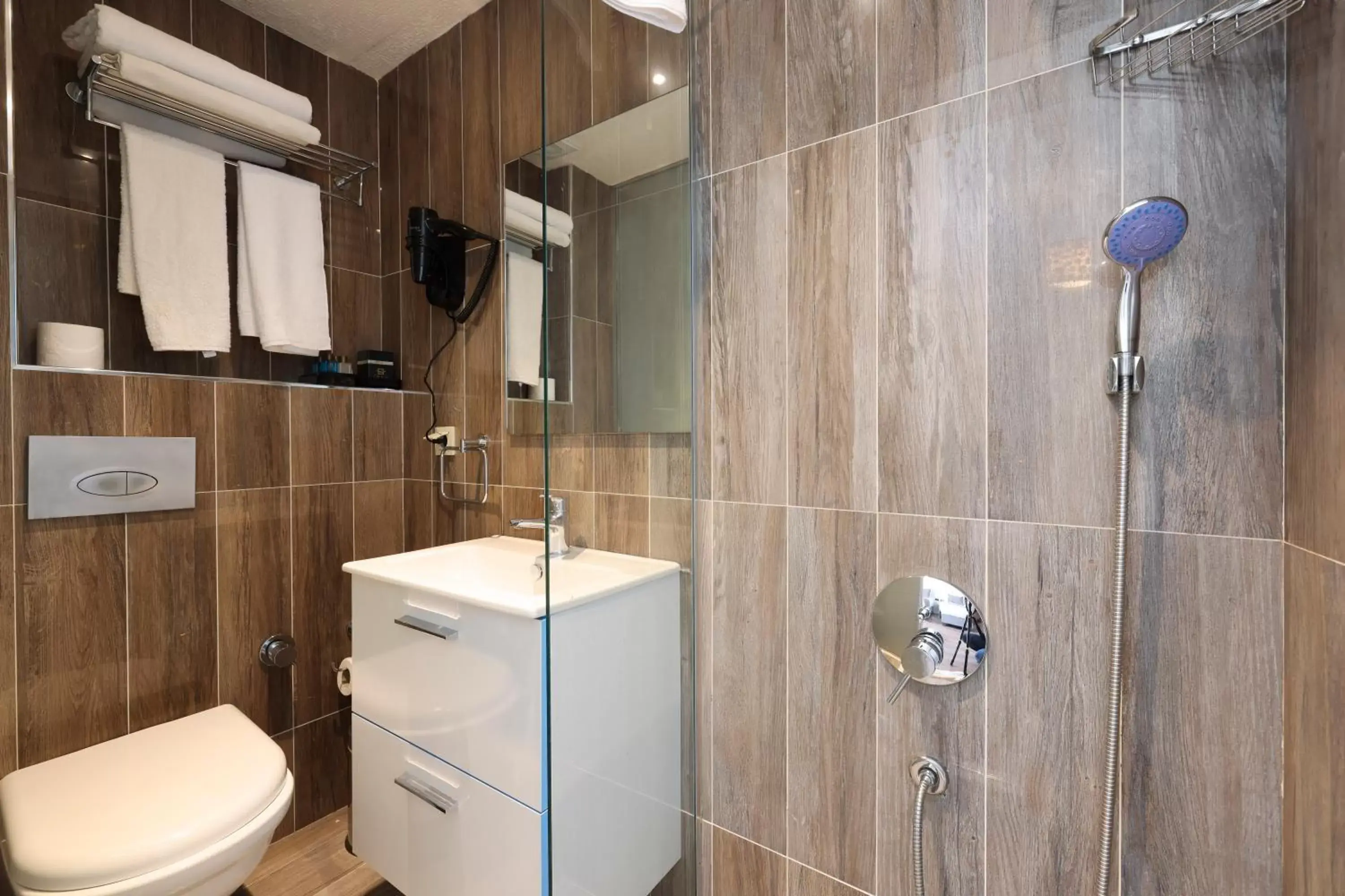 Bathroom in Orka Taksim Suites & Hotel