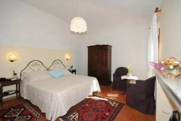 Photo of the whole room in Albergo Duomo