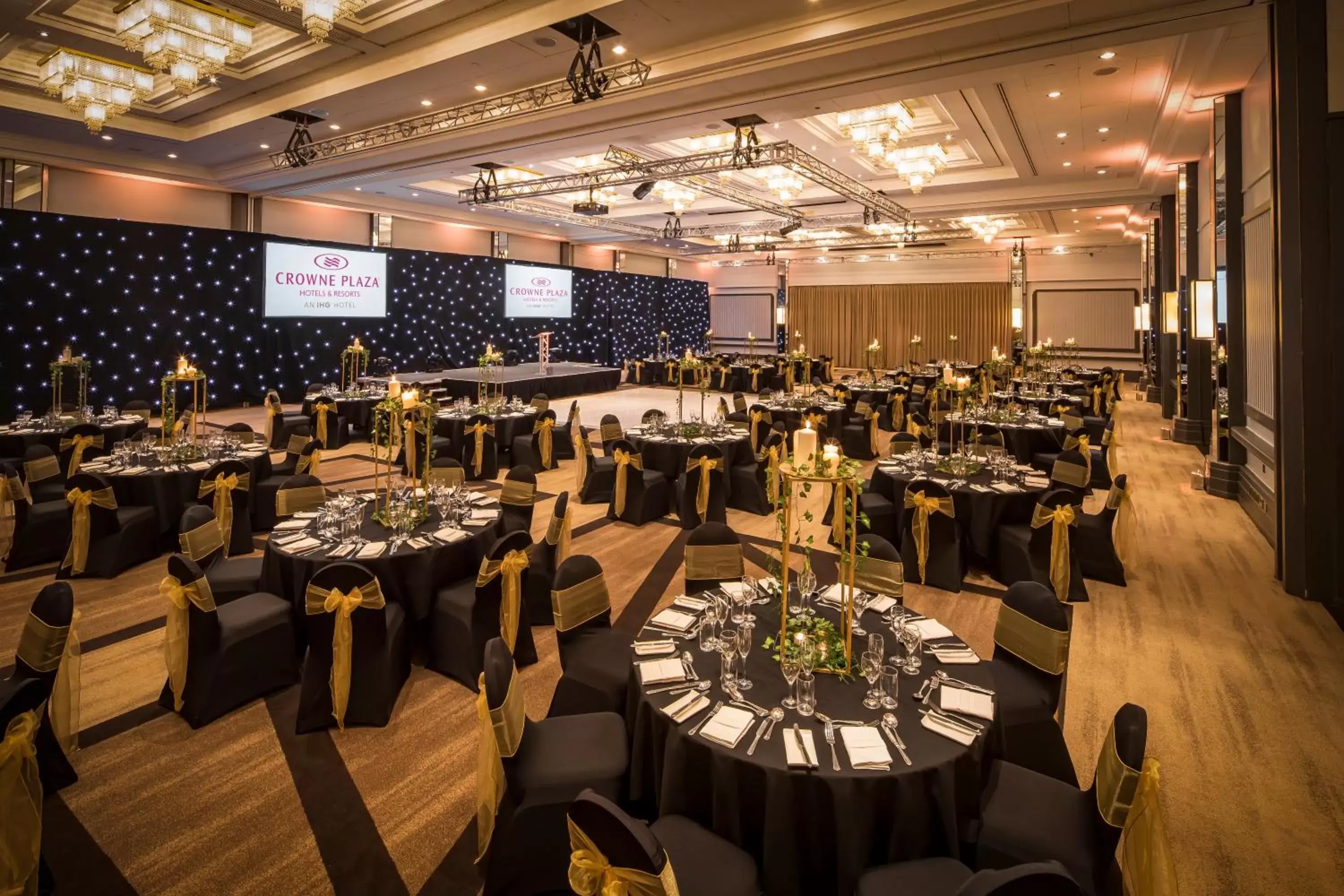 Banquet/Function facilities, Restaurant/Places to Eat in Crowne Plaza Glasgow, an IHG Hotel