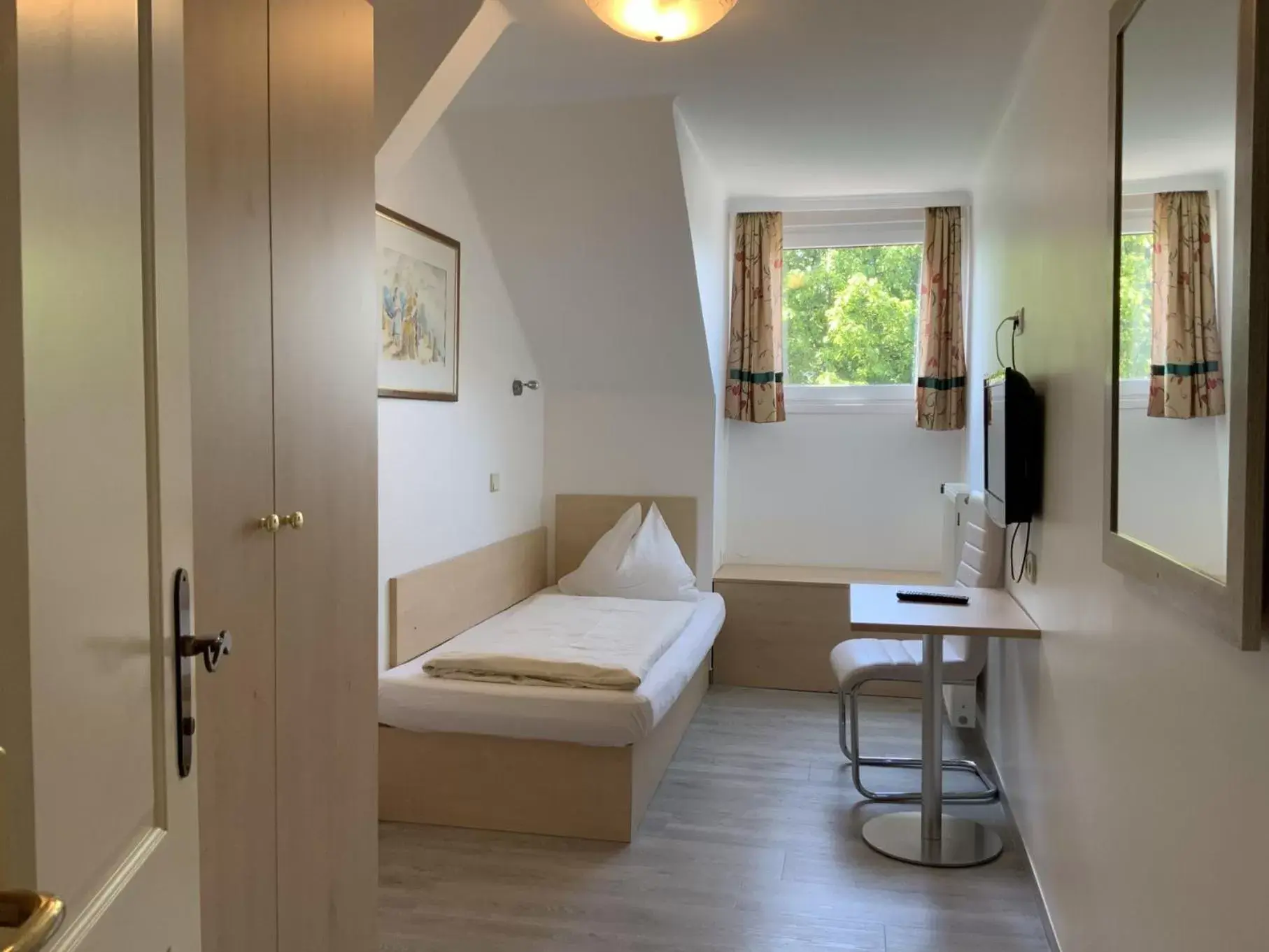 Small Single Room - single occupancy in Hotel Turnerwirt