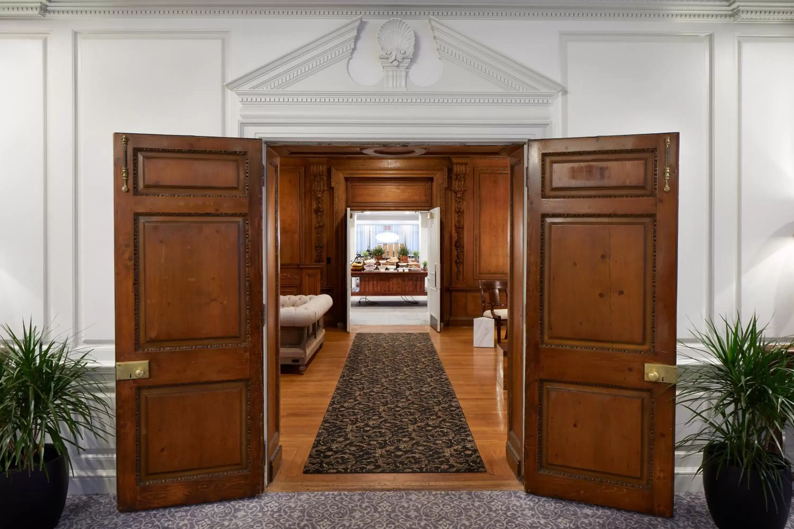 Facade/entrance, Lobby/Reception in Tarrytown House Estate on the Hudson