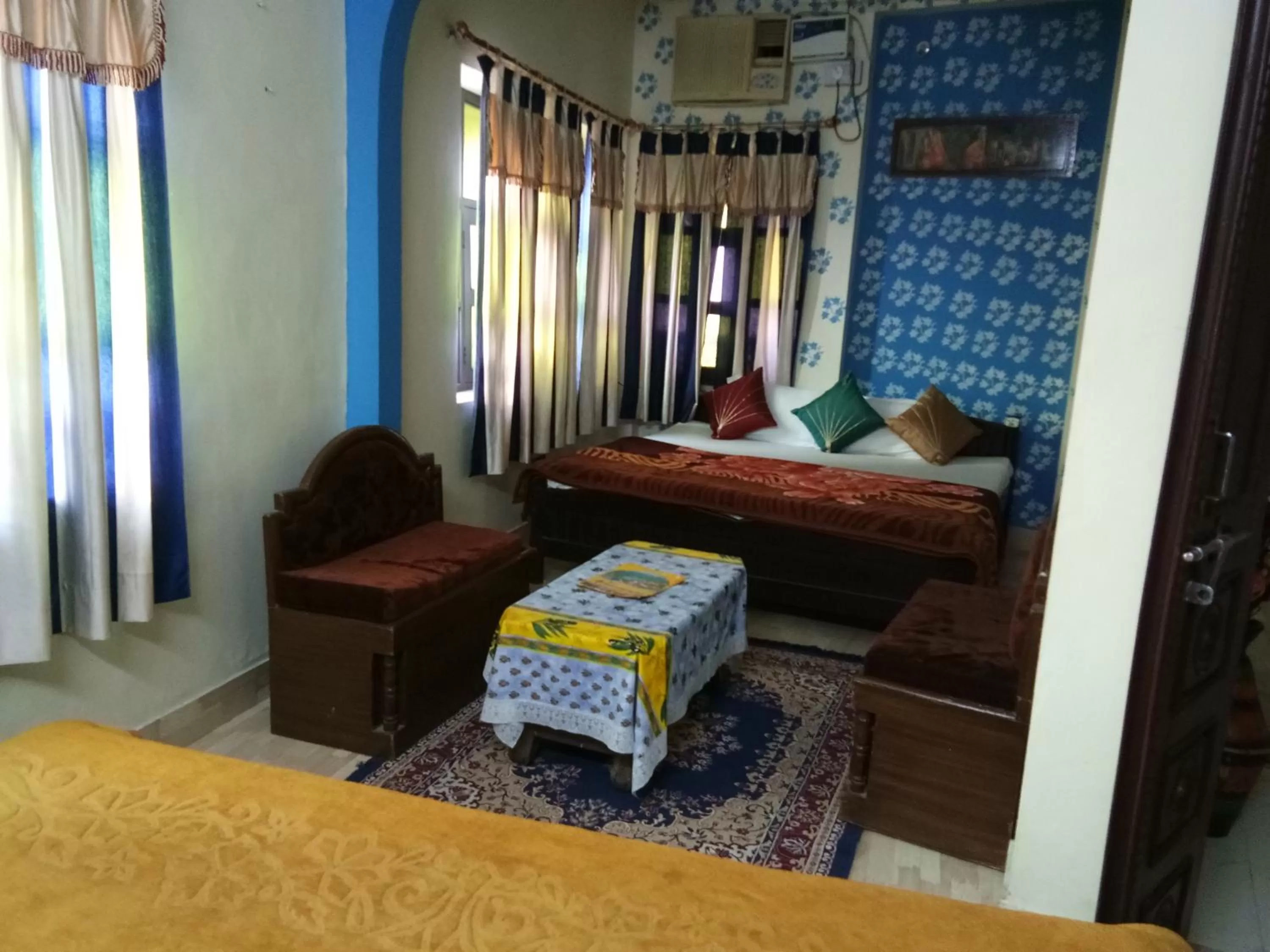 Photo of the whole room, Seating Area in Haveli Taragarh Palace