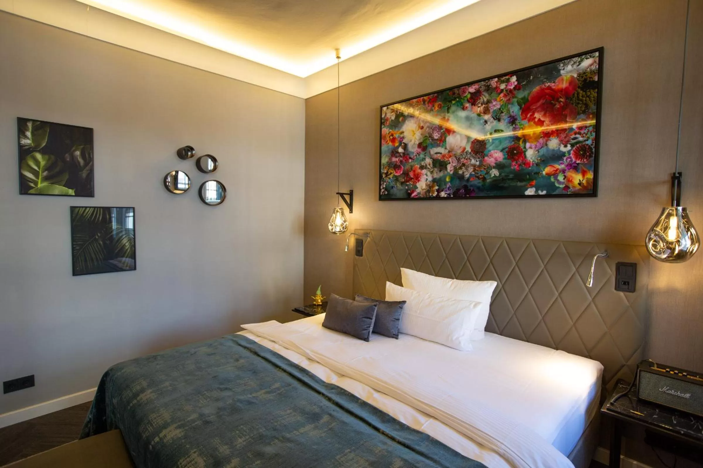 Photo of the whole room, Bed in Boutique Hotel Poppenbütteler Hof