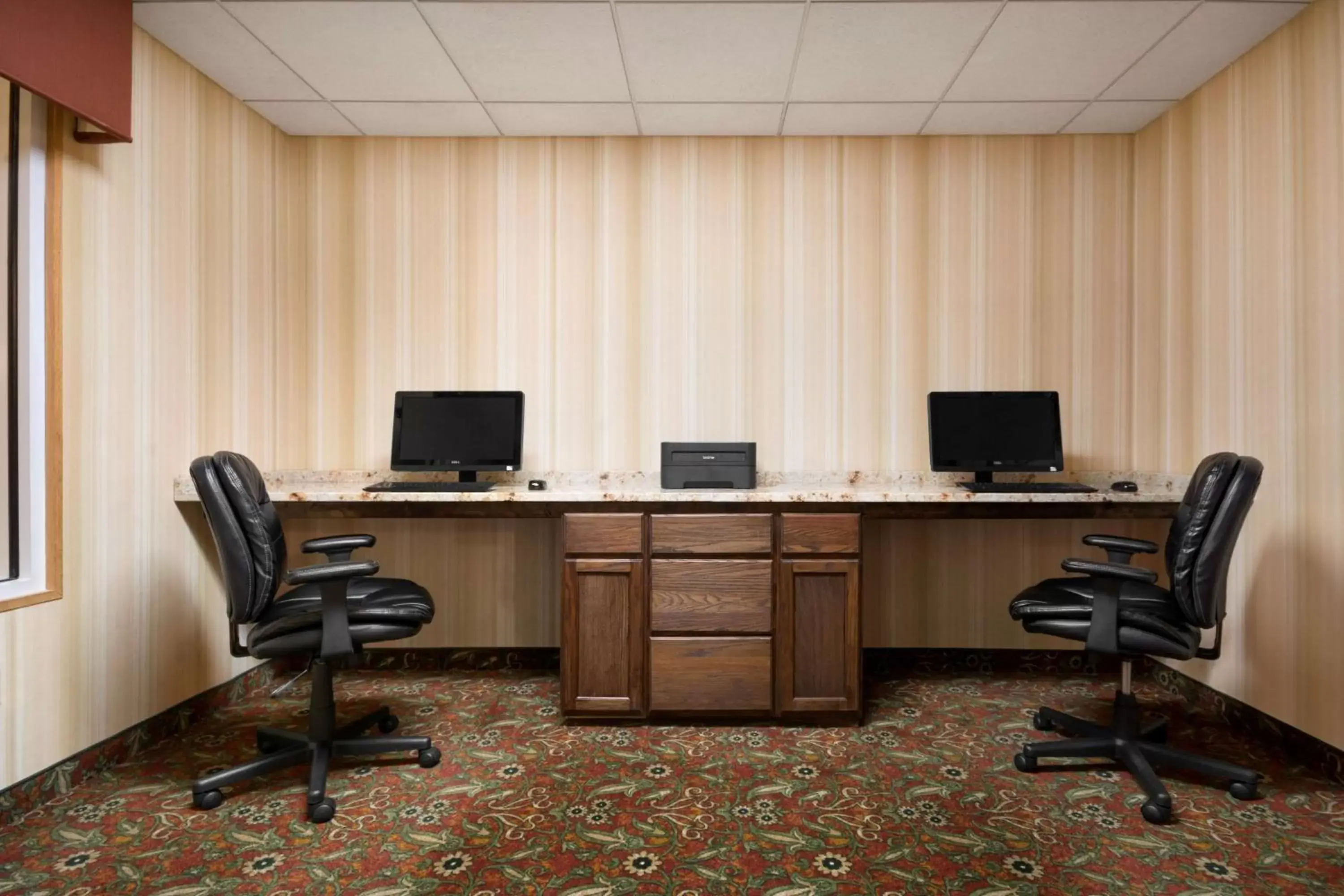 On site, Business Area/Conference Room in Country Inn & Suites by Radisson, Norcross, GA