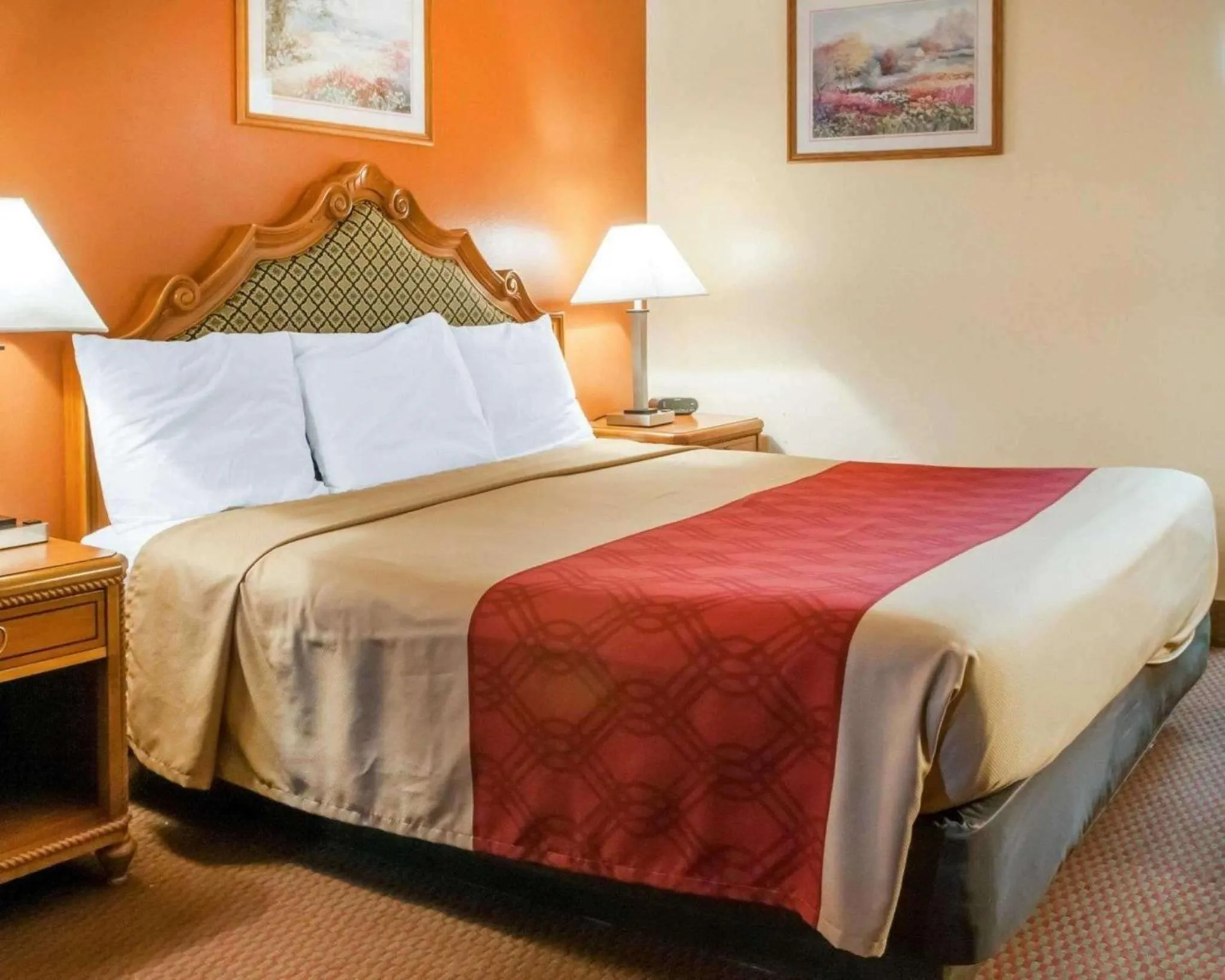 Photo of the whole room in Econo Lodge Hobbs