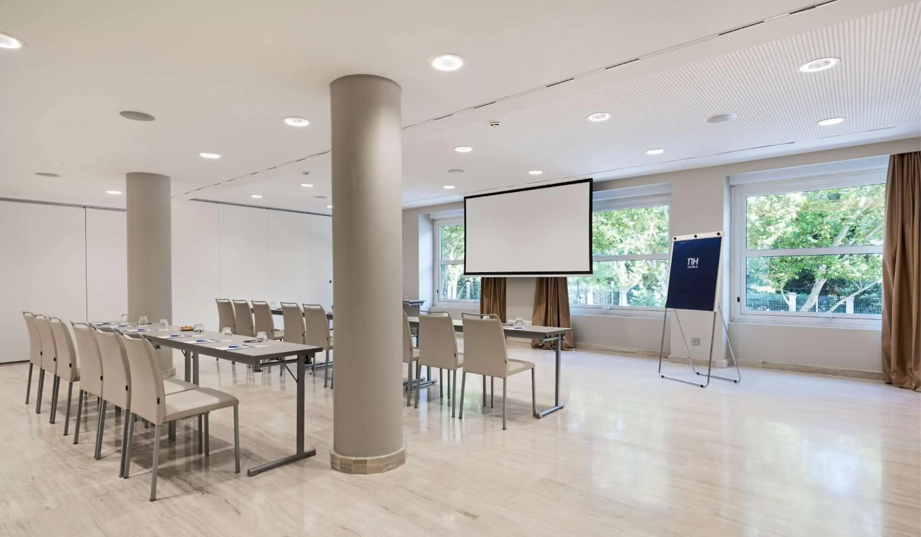 Meeting/conference room in NH Madrid Nacional