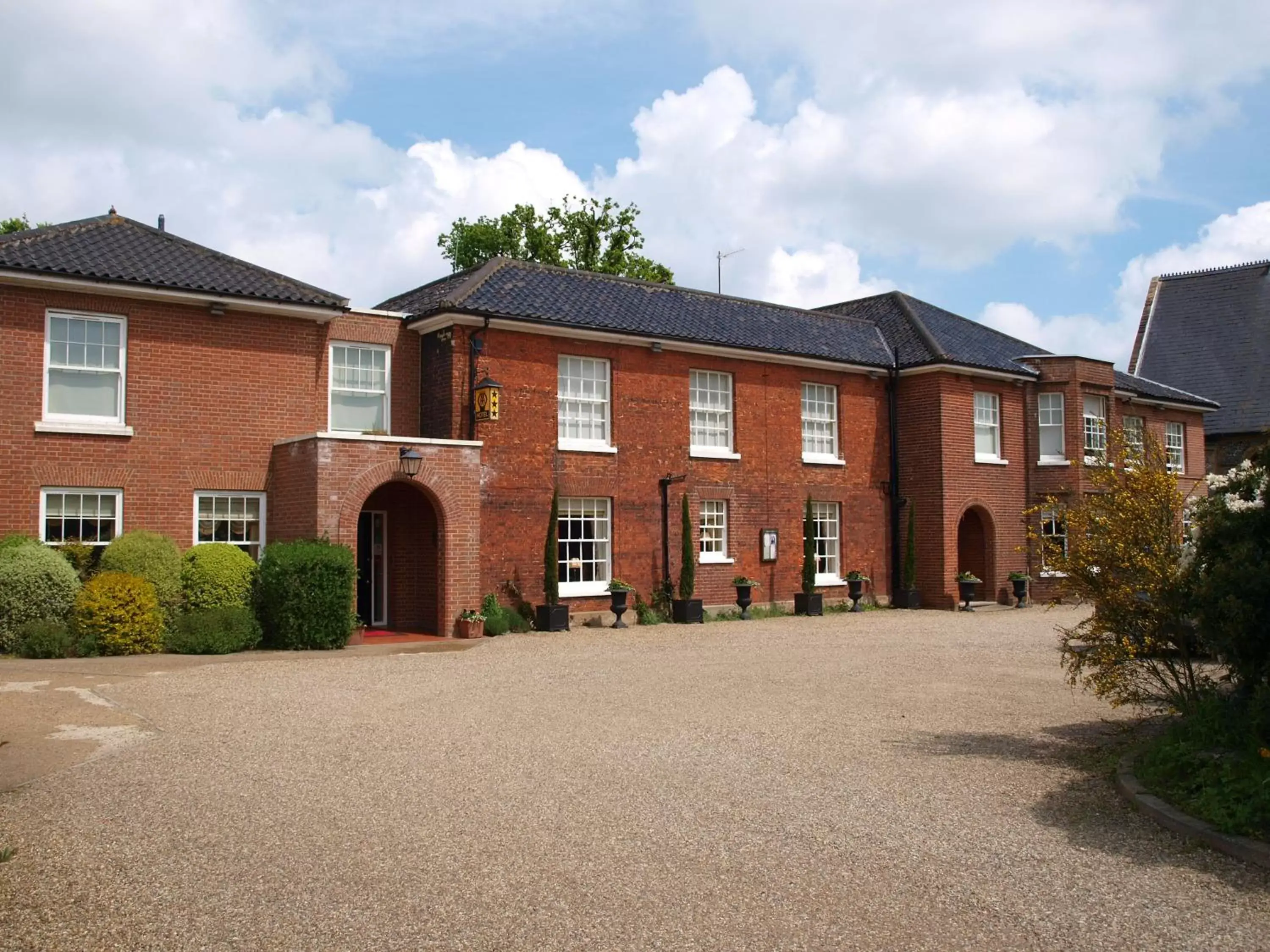 Facade/entrance, Property Building in Beechwood Hotel