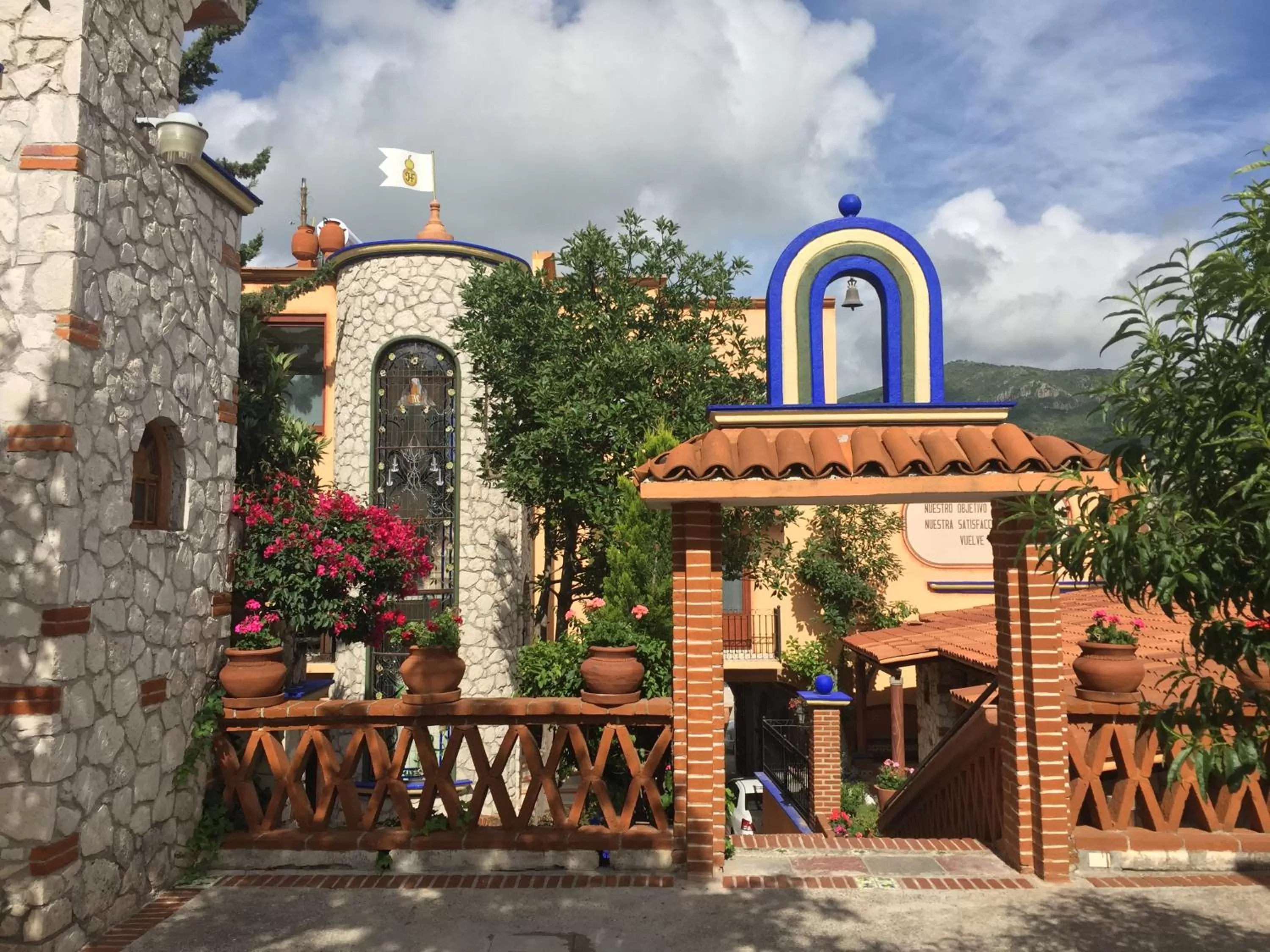 Garden, Facade/Entrance in Hotel Feregrino