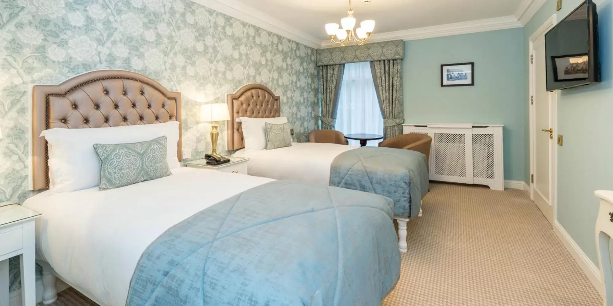 Photo of the whole room, Bed in Stauntons on the Green Hotel Photo of the whole room, Bed in Stauntons on the Green Hotel