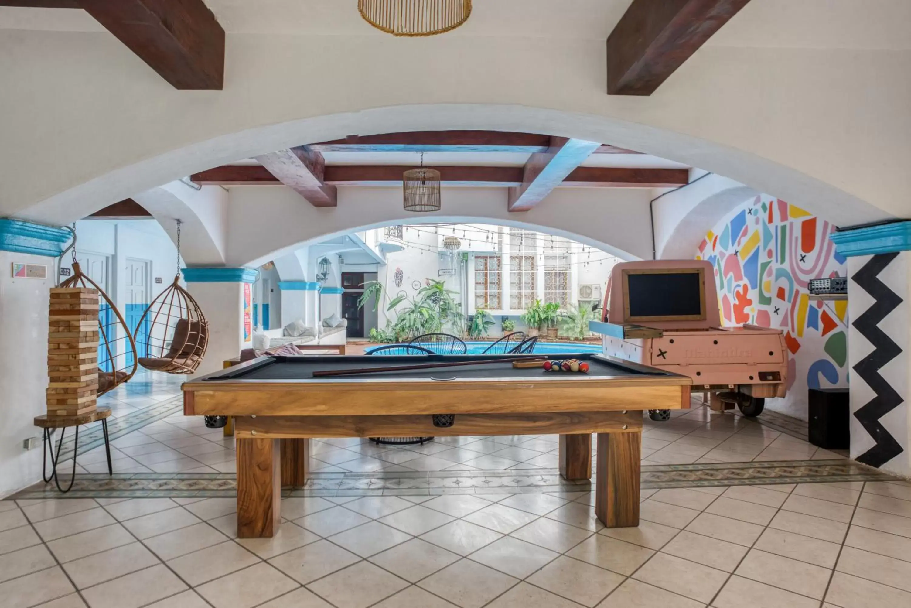 Game Room, Billiards in Selina Granada