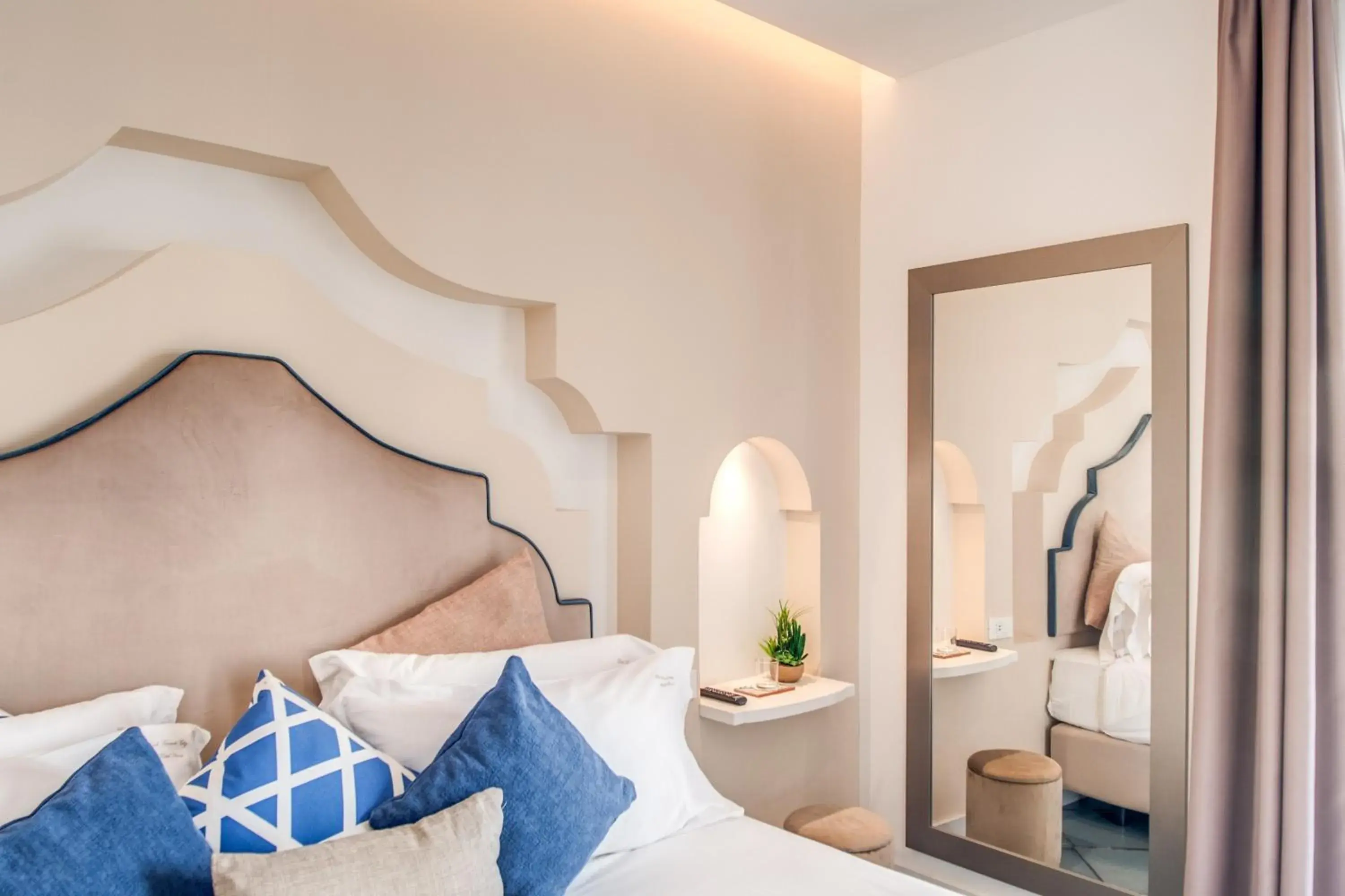 Photo of the whole room, Bed in Hotel Sorrento City Photo of the whole room, Bed in Hotel Sorrento City