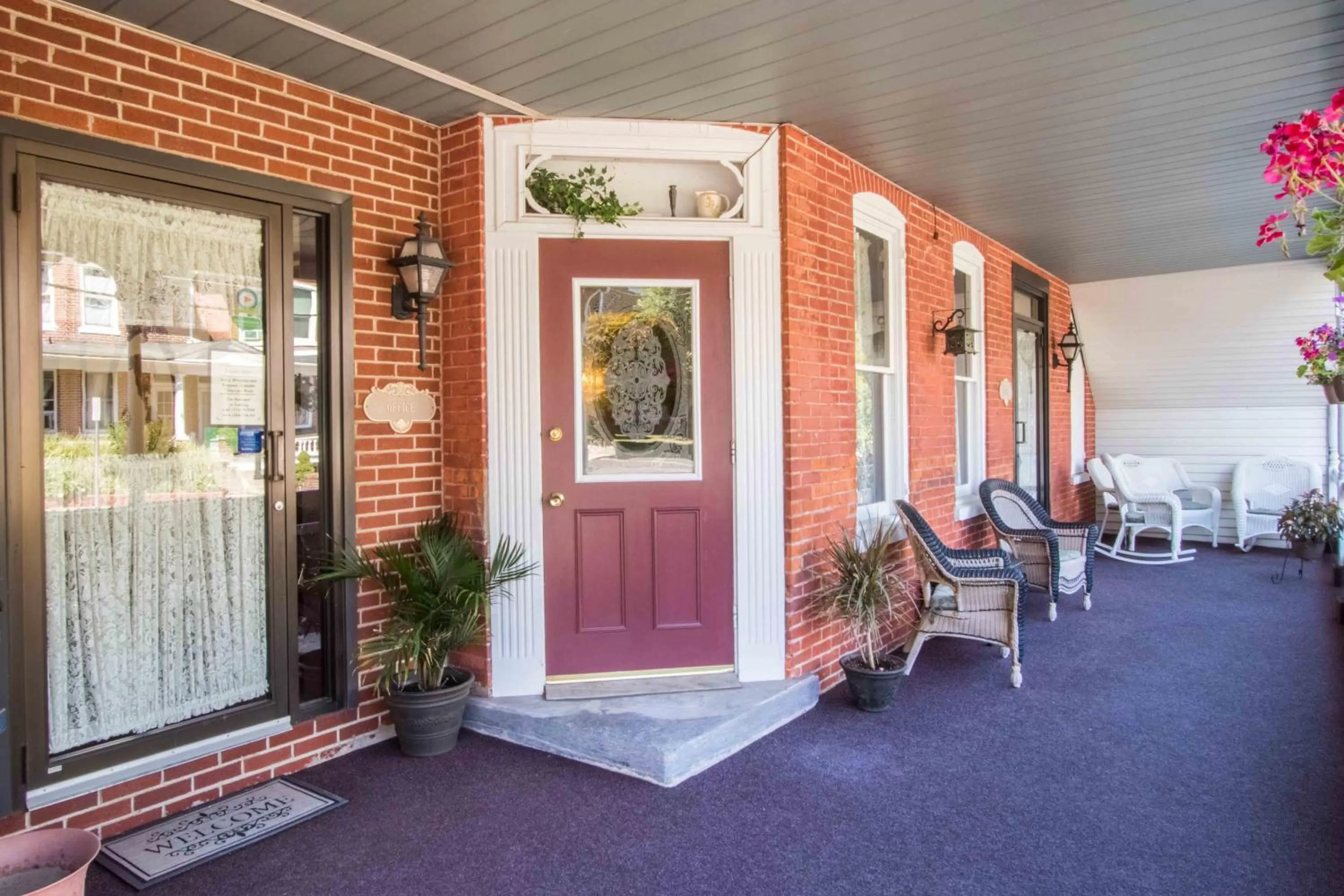 Patio in The Globe Inn