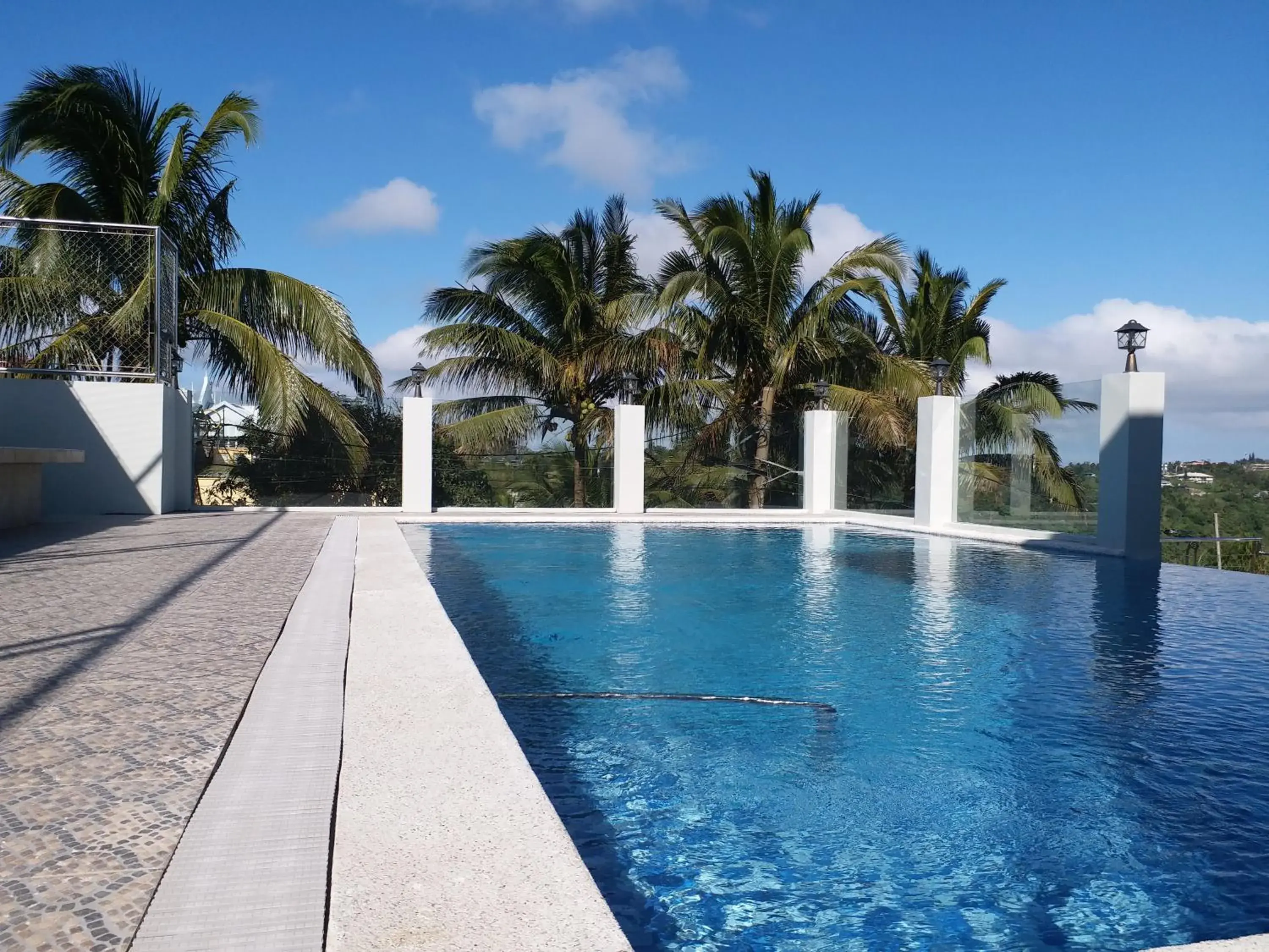 Swimming Pool in Lee Boutique Hotel Tagaytay