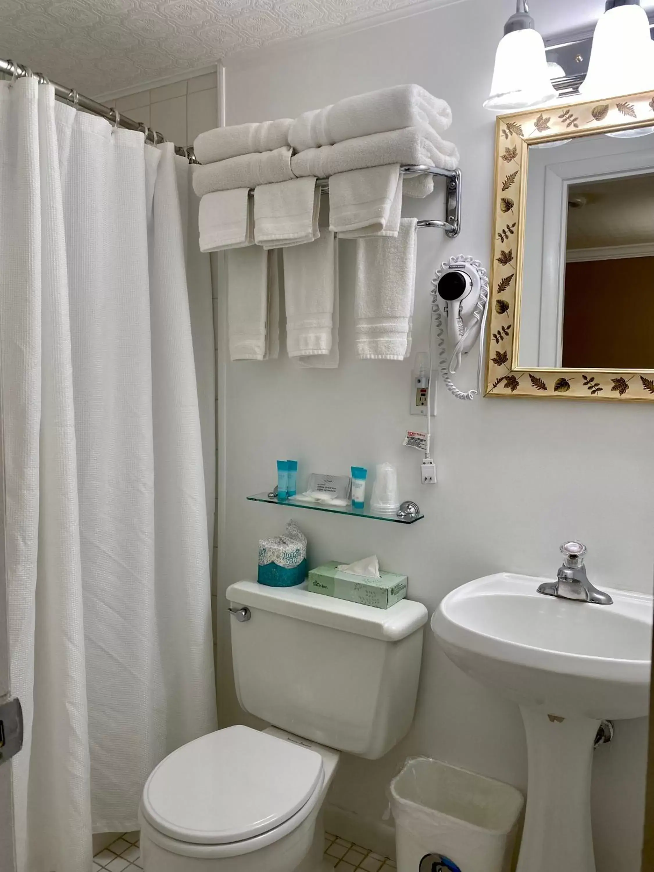Bathroom in Greybull Motel