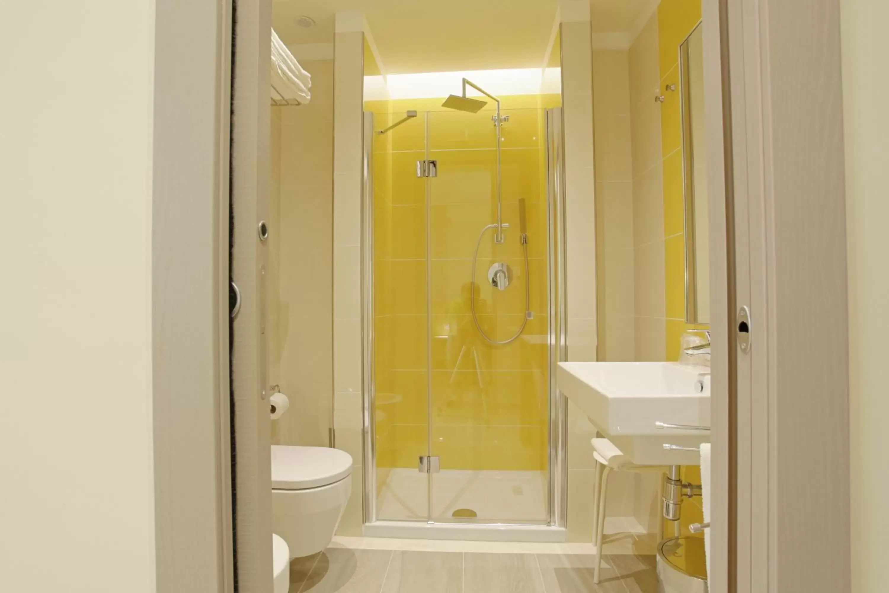 Shower, Bathroom in Hotel Agrigento Home