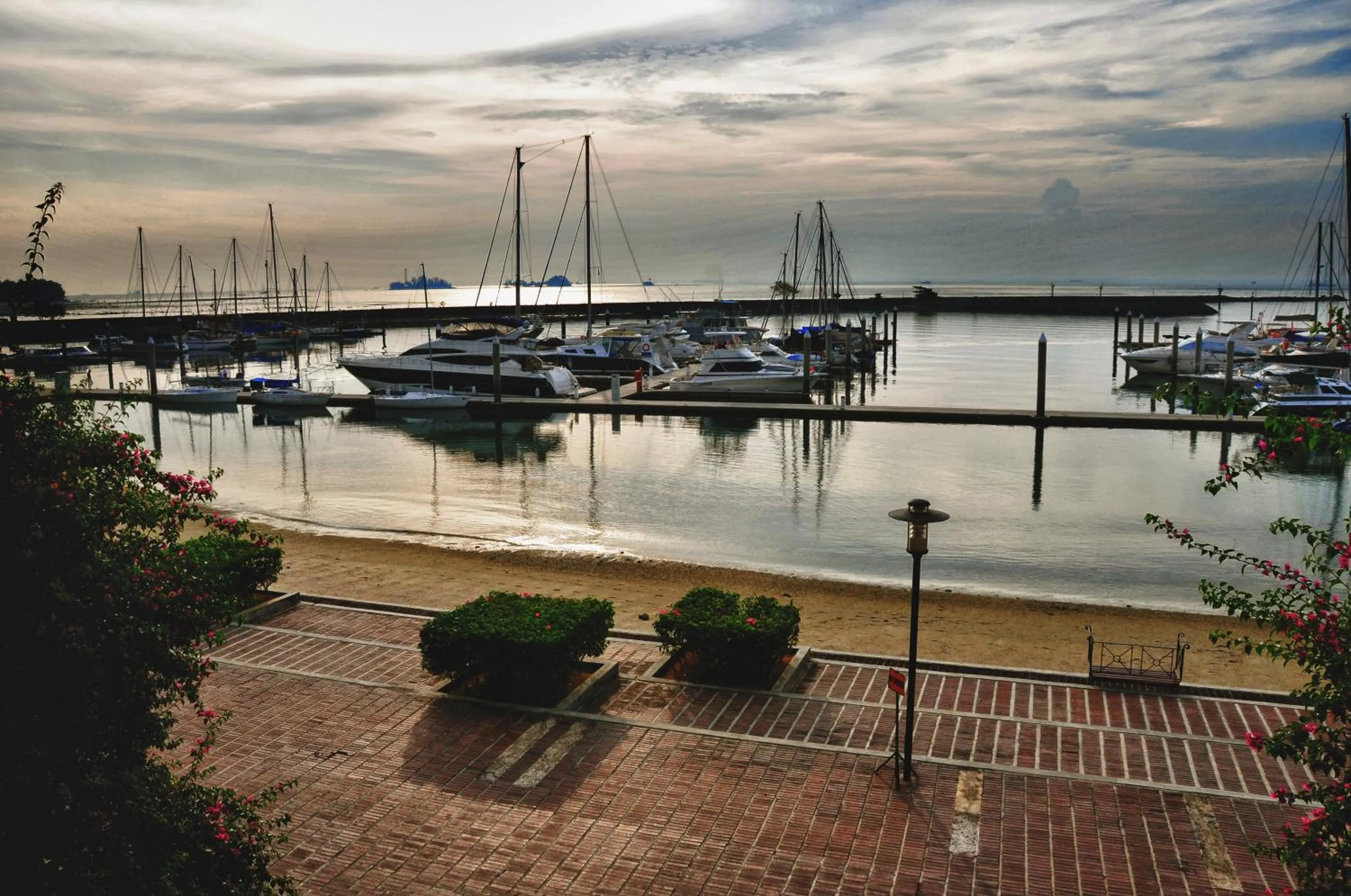 Beach in Nongsa Point Marina