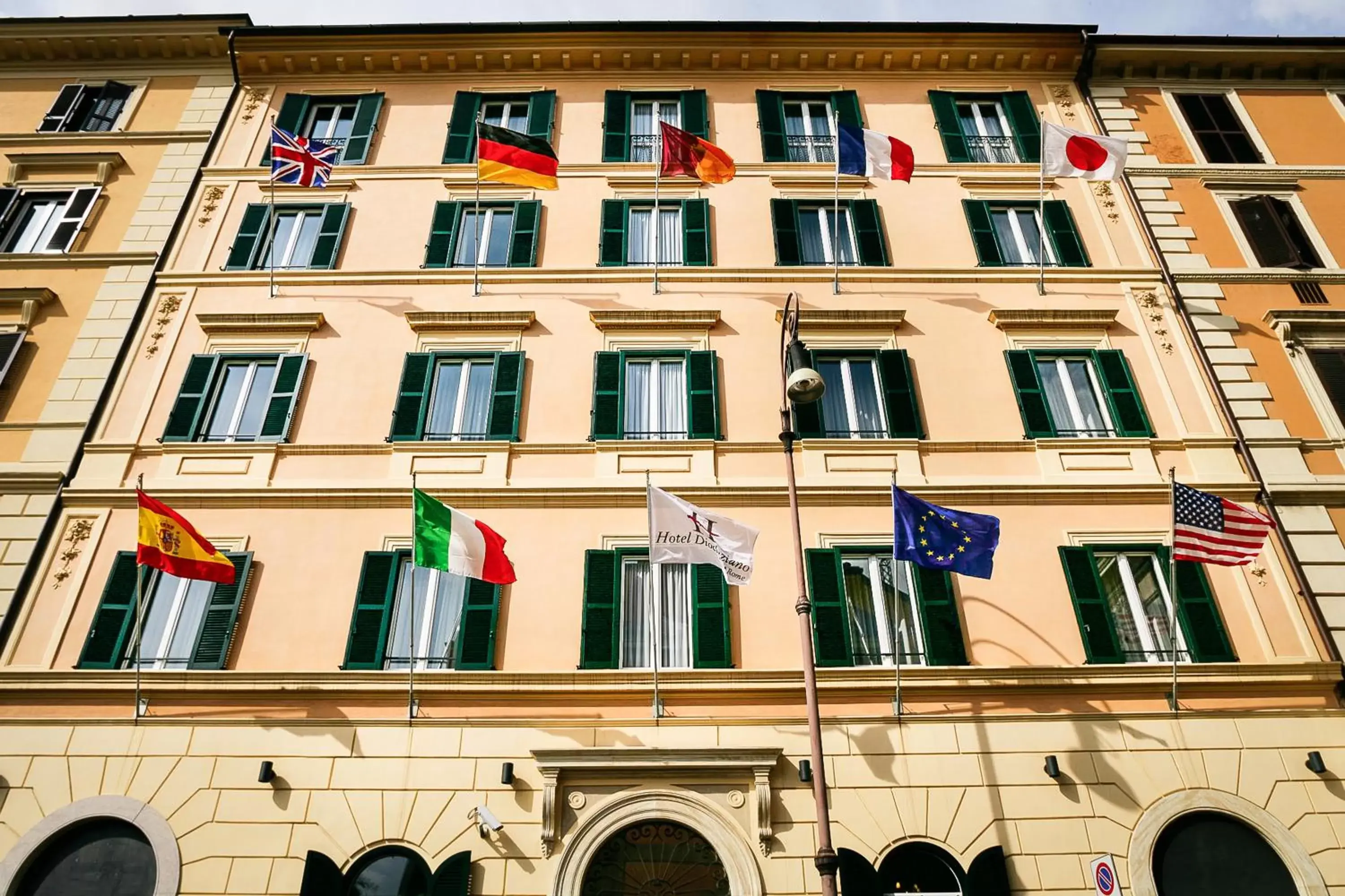 Facade/entrance, Balcony/Terrace in Hotel Diocleziano