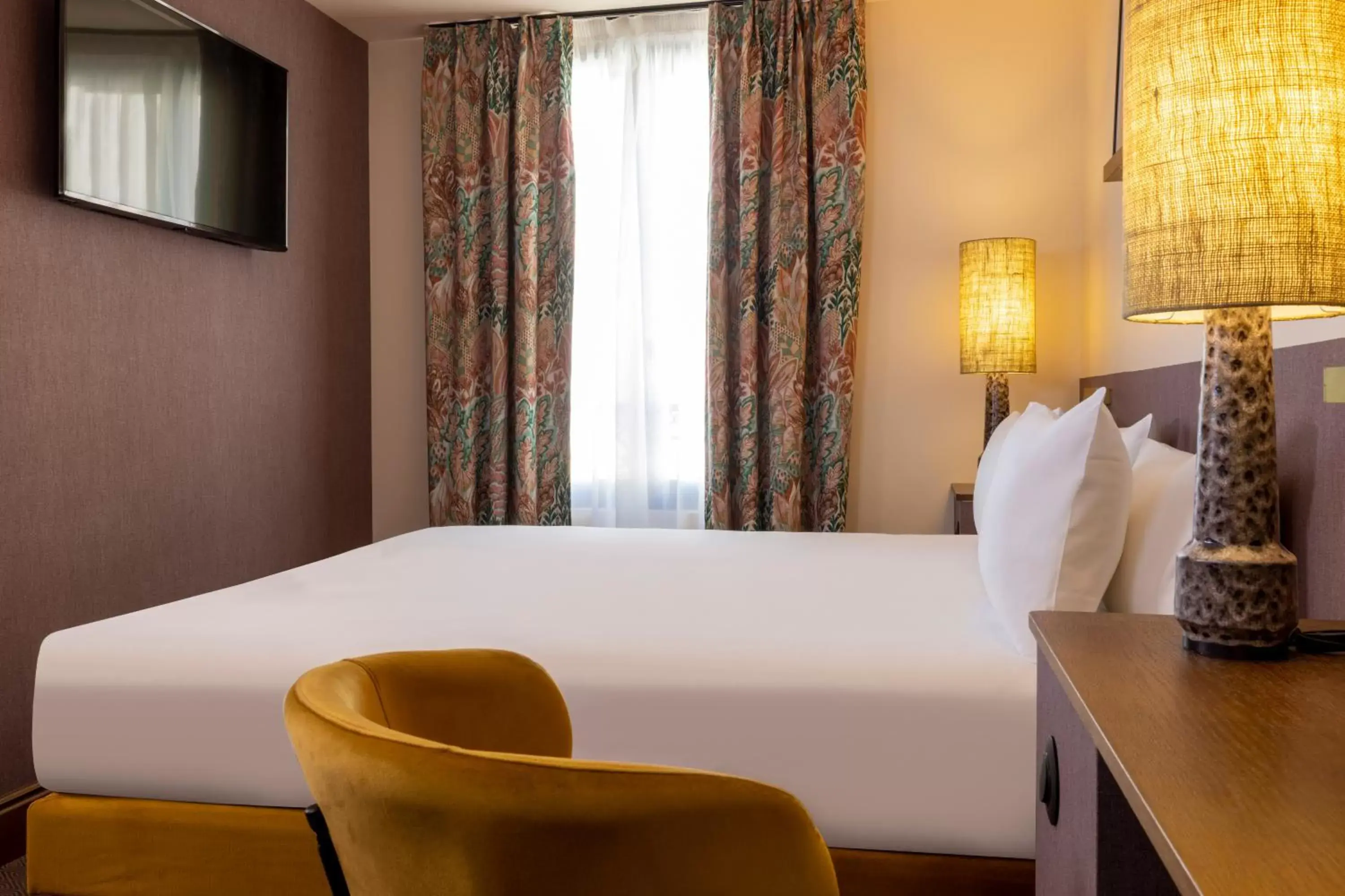 Double Room in Hotel Ernest Double Room in Hotel Ernest