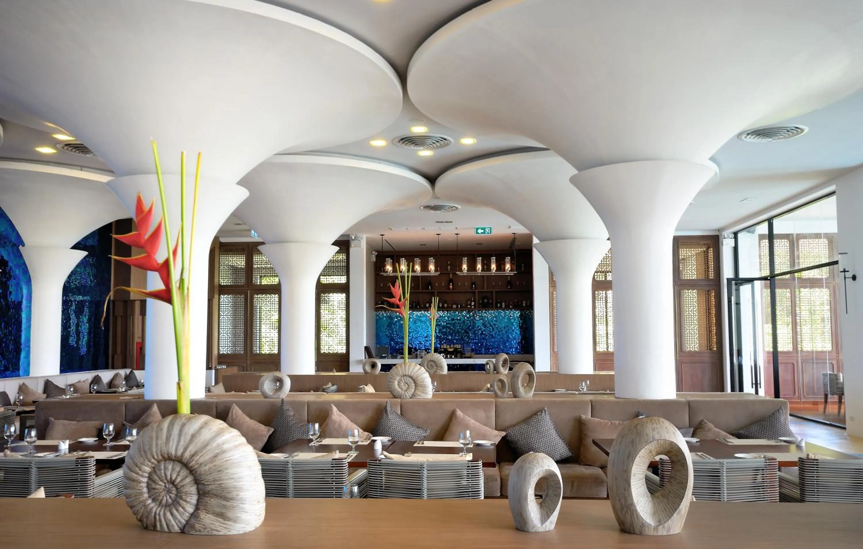 Restaurant/places to eat in Avista Hideaway Phuket Patong - MGallery