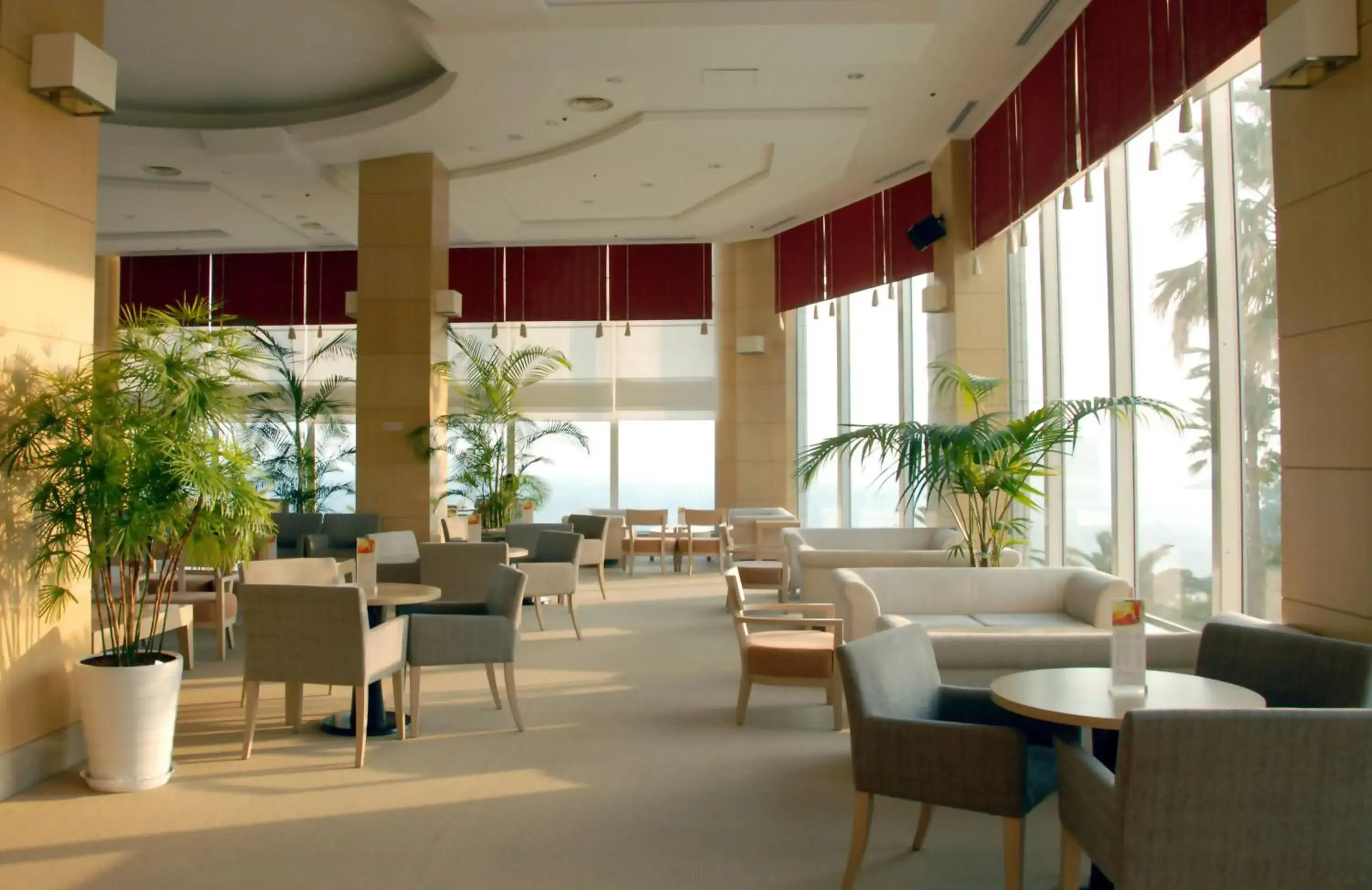 Lounge or bar in Seogwipo KAL Hotel Lounge or bar in Seogwipo KAL Hotel