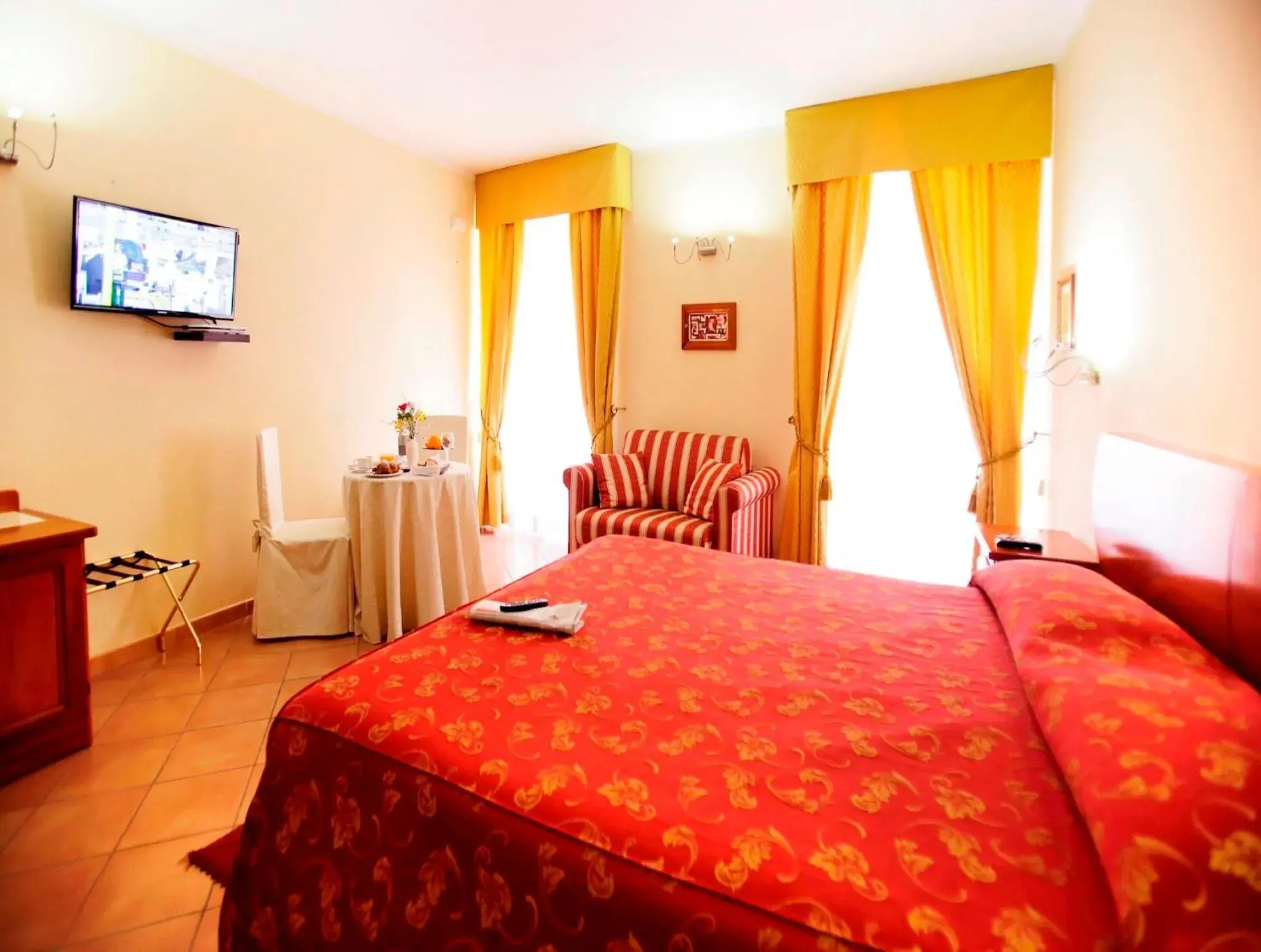 Photo of the whole room, Bed in Hotel Ristorante Garibaldi