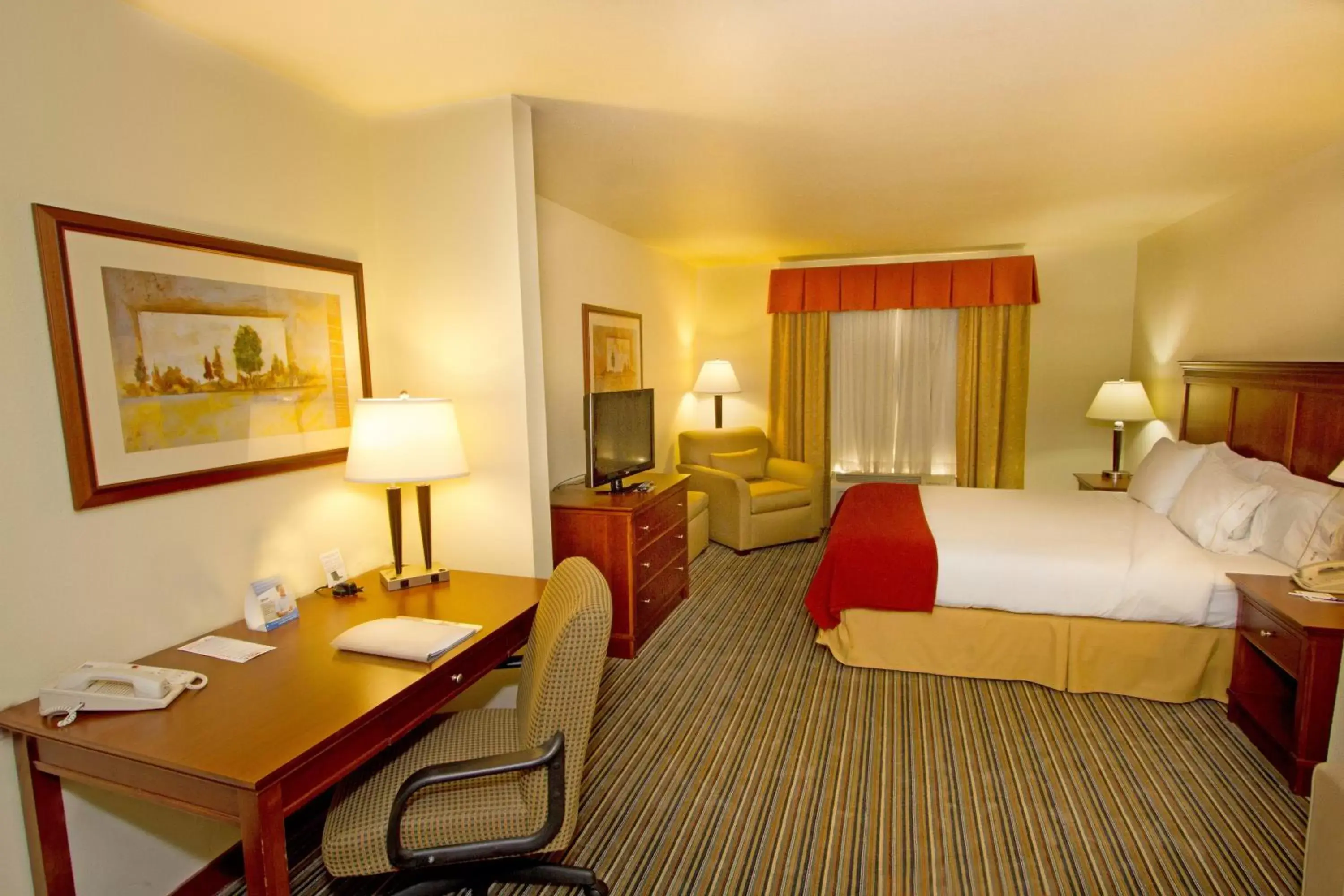 Photo of the whole room in Holiday Inn Express Turlock, an IHG Hotel