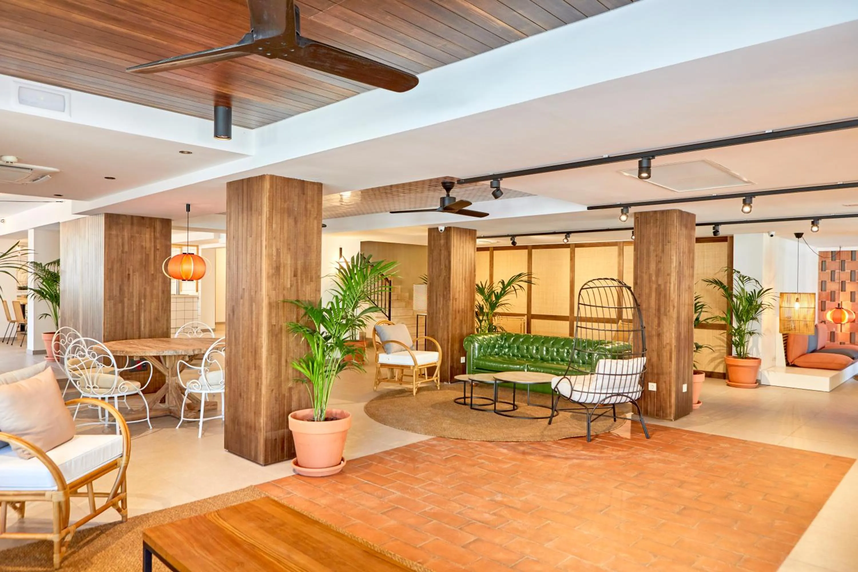 Living room in tent Capi Playa