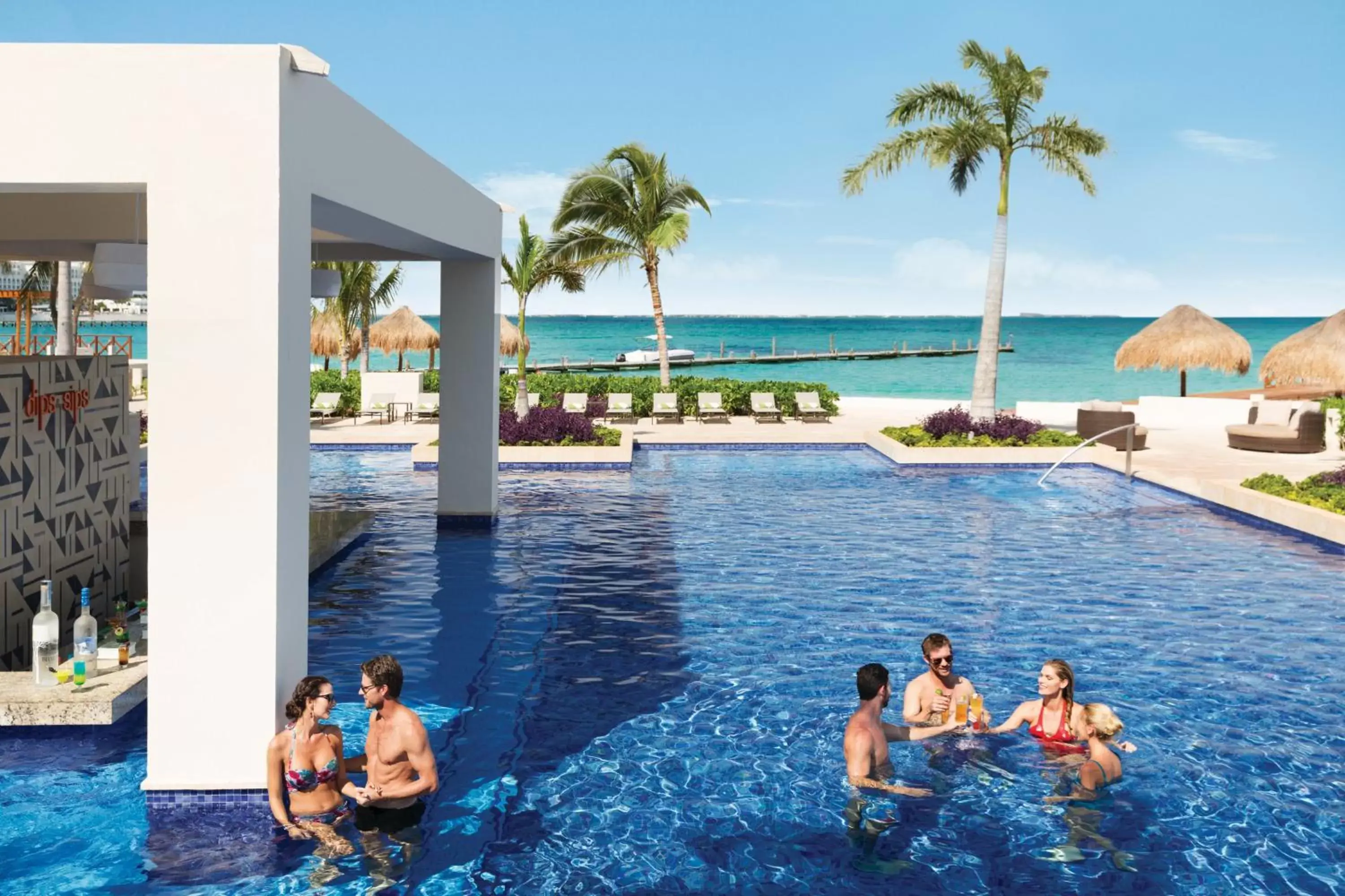 Lounge or bar, Swimming Pool in Hyatt Ziva Cancun