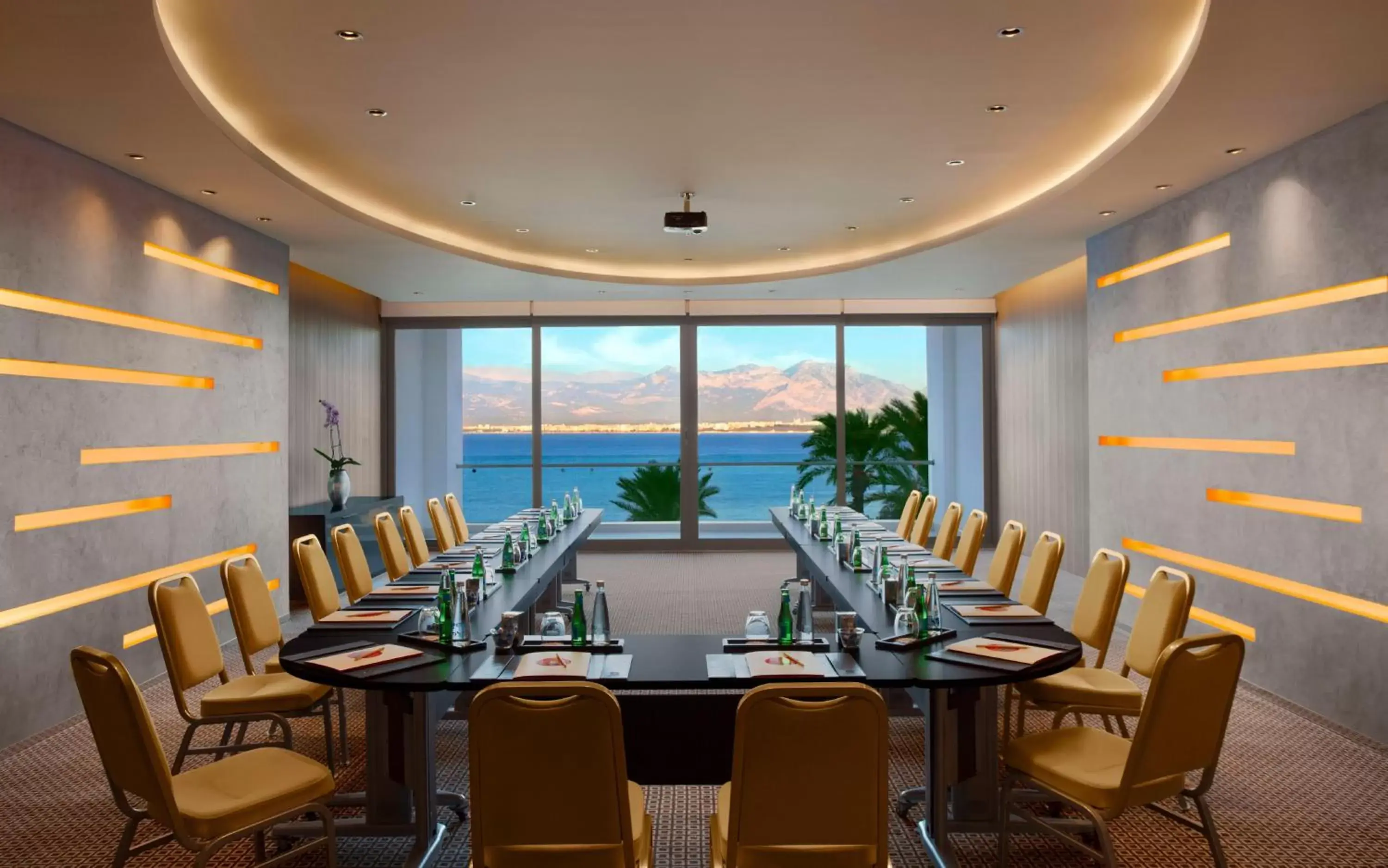 Meeting/conference room in Akra Hotel